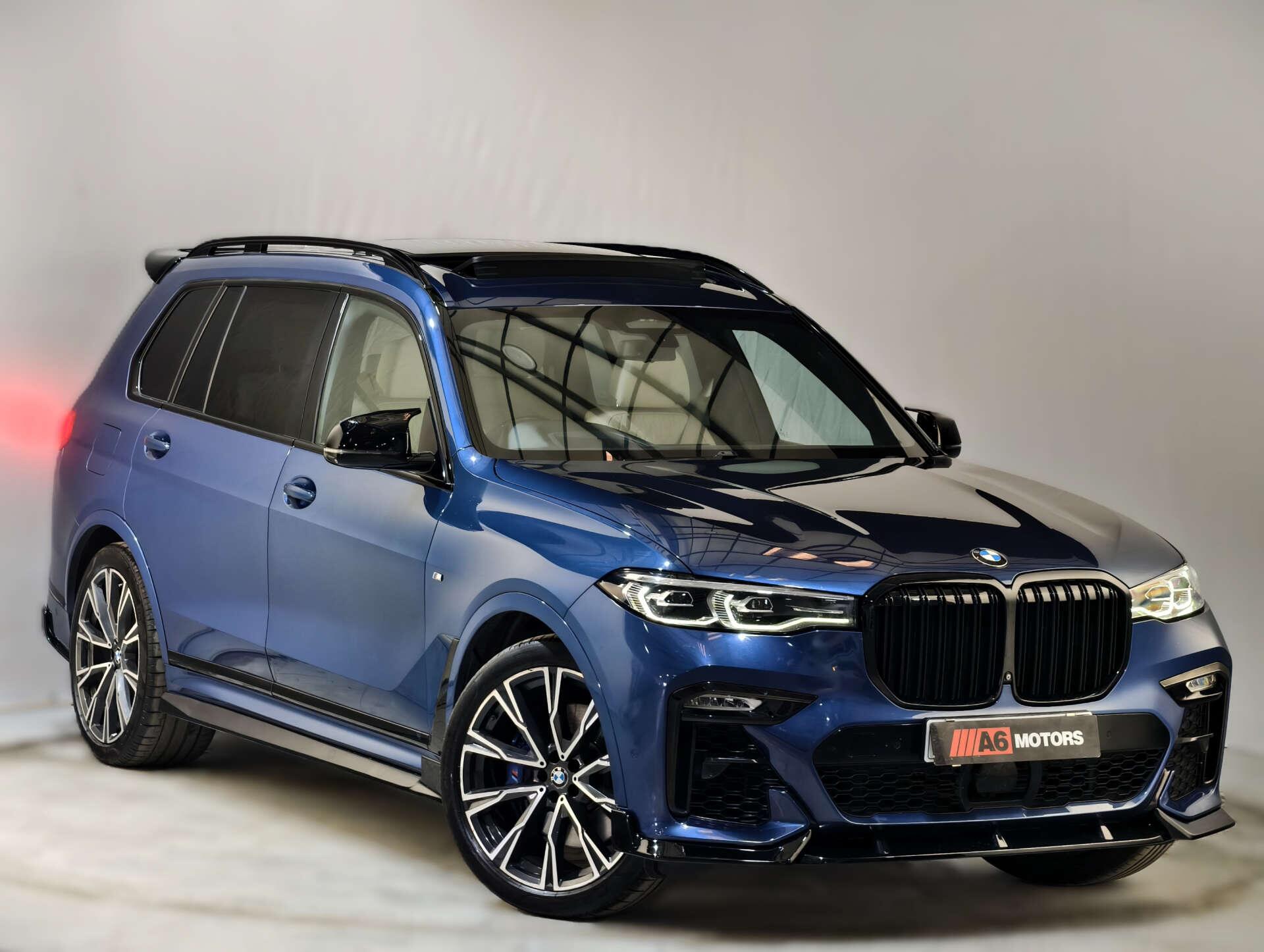 BMW X7 view 5