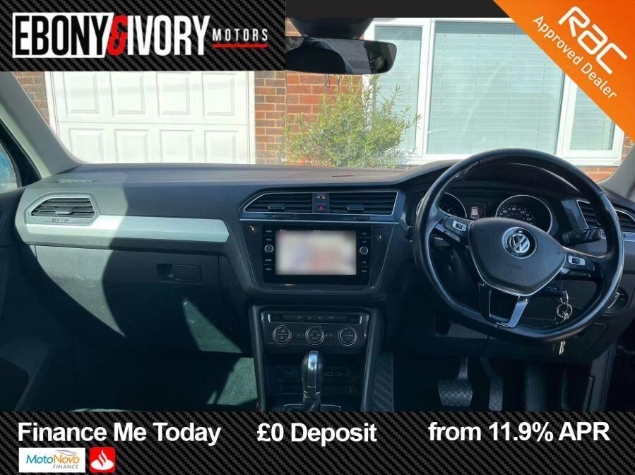 Volkswagen Tiguan view 5