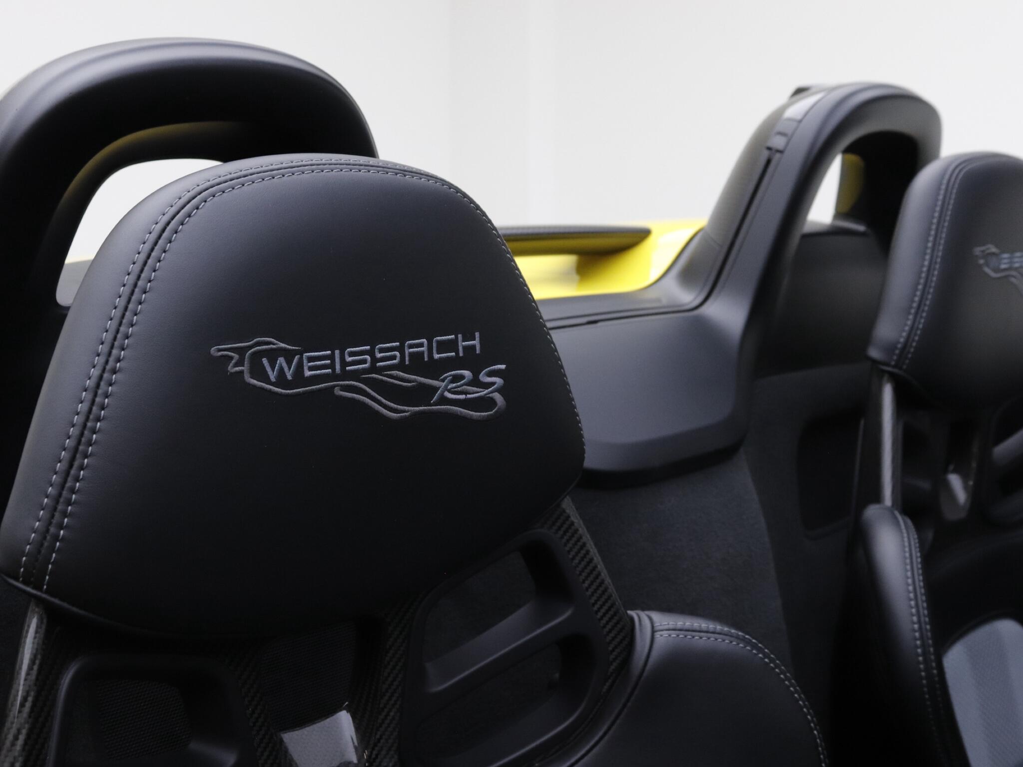 Porsche 718 Spyder view 15