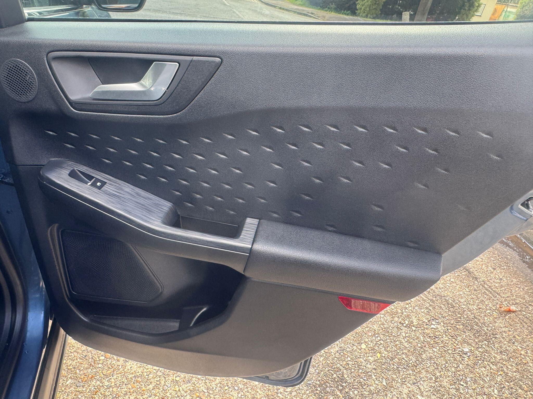 Ford Kuga view 47