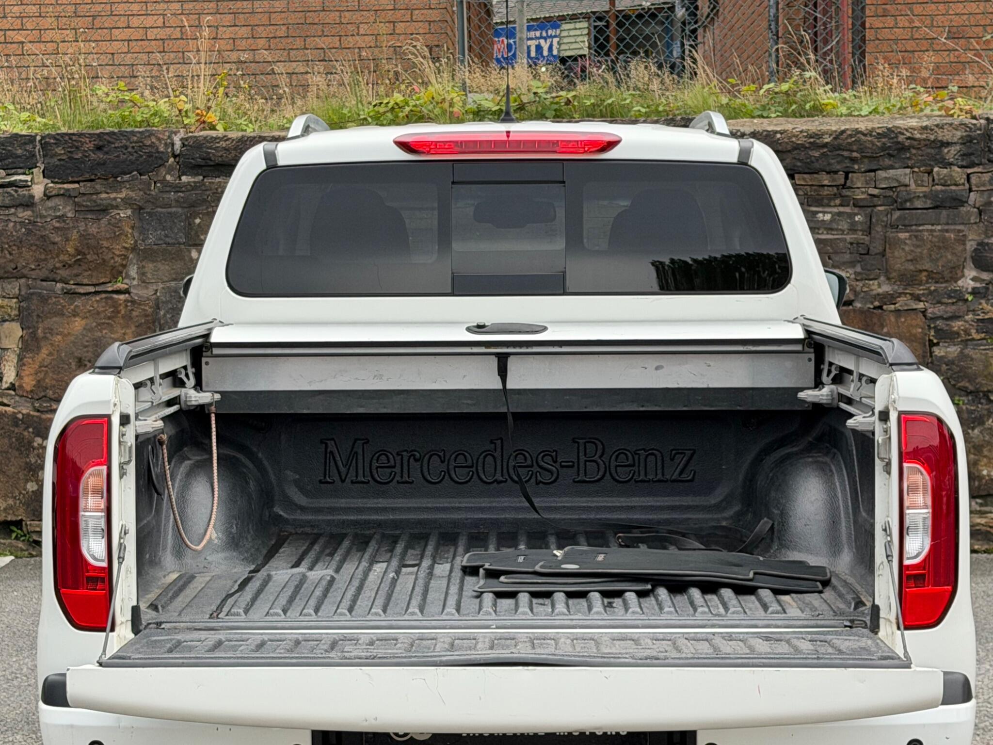 Mercedes-Benz X-Class view 20