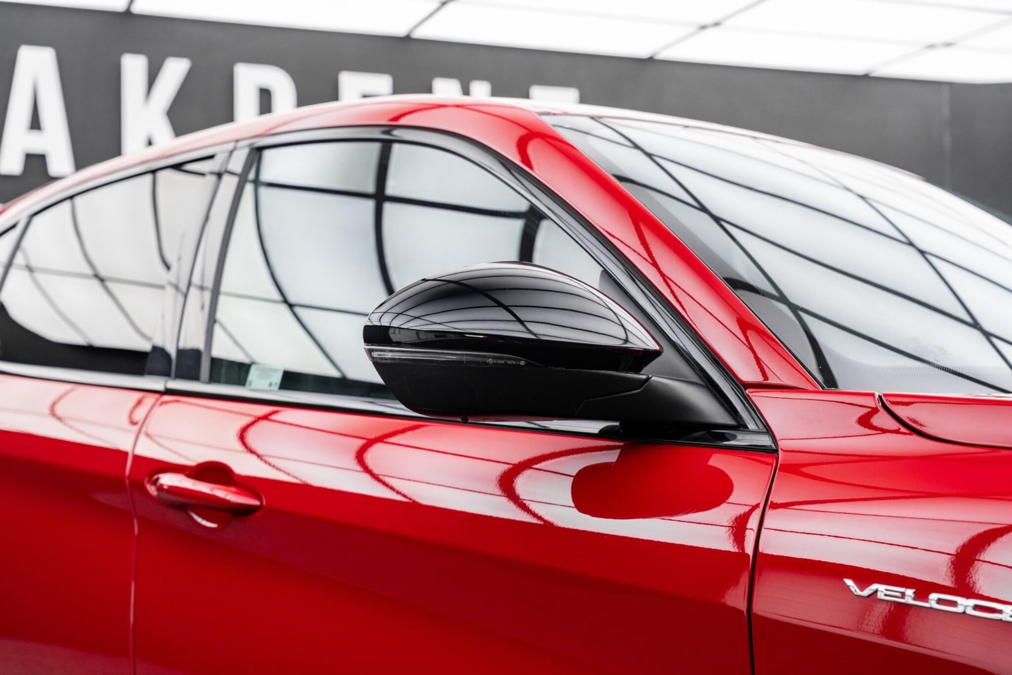 Alfa Romeo Stelvio view 31