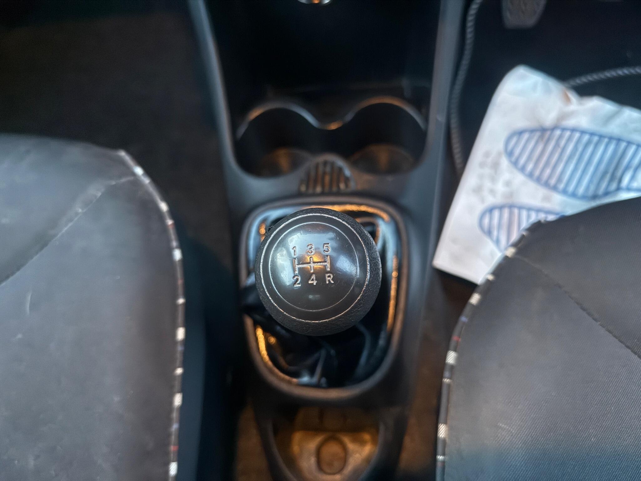 2013 Citroen C1 image 16