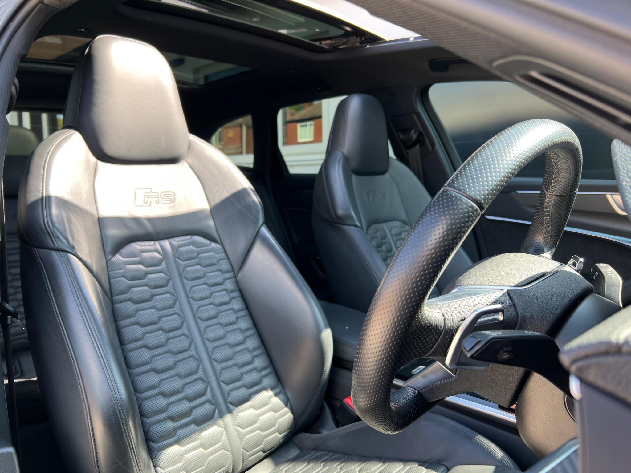 Audi RS6 view 36