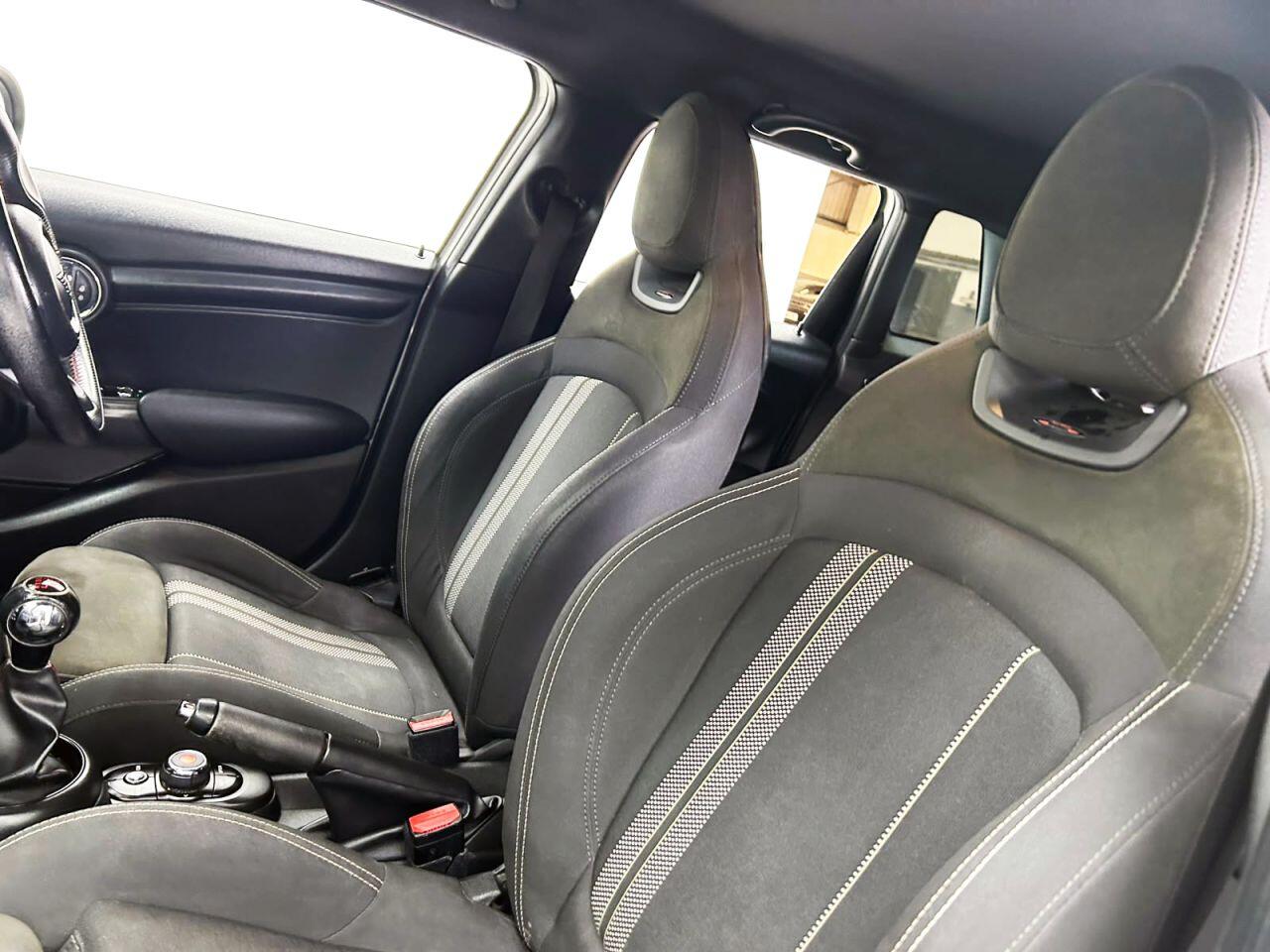 Mini Hatch view 14