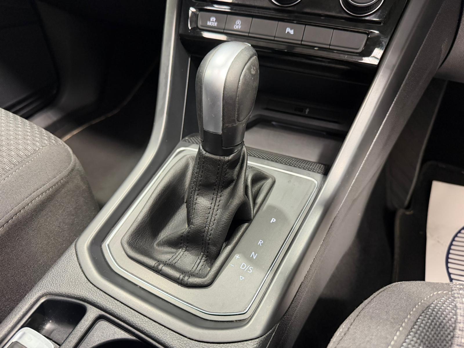 Volkswagen Touran view 15