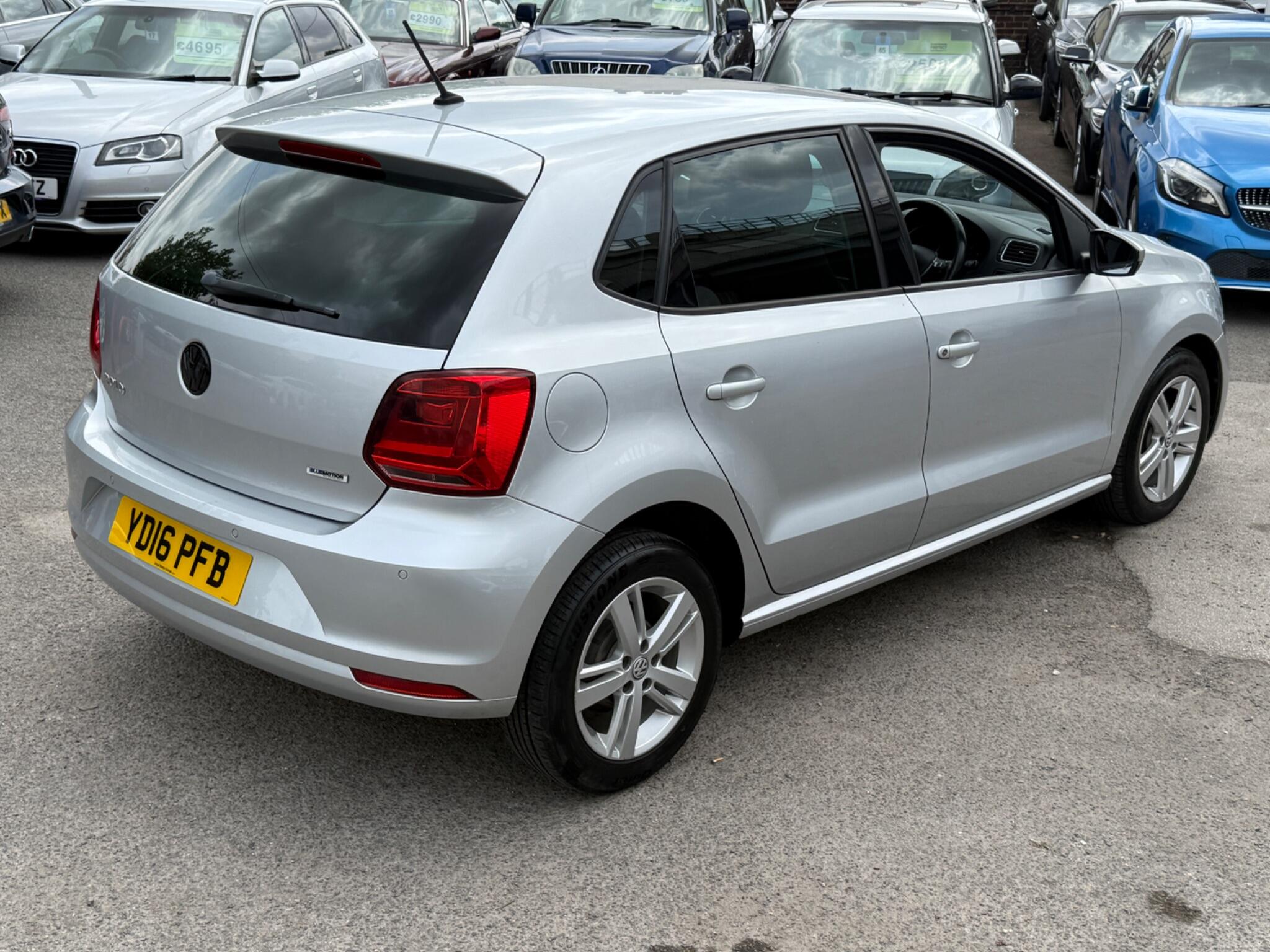 Volkswagen Polo - Image 18