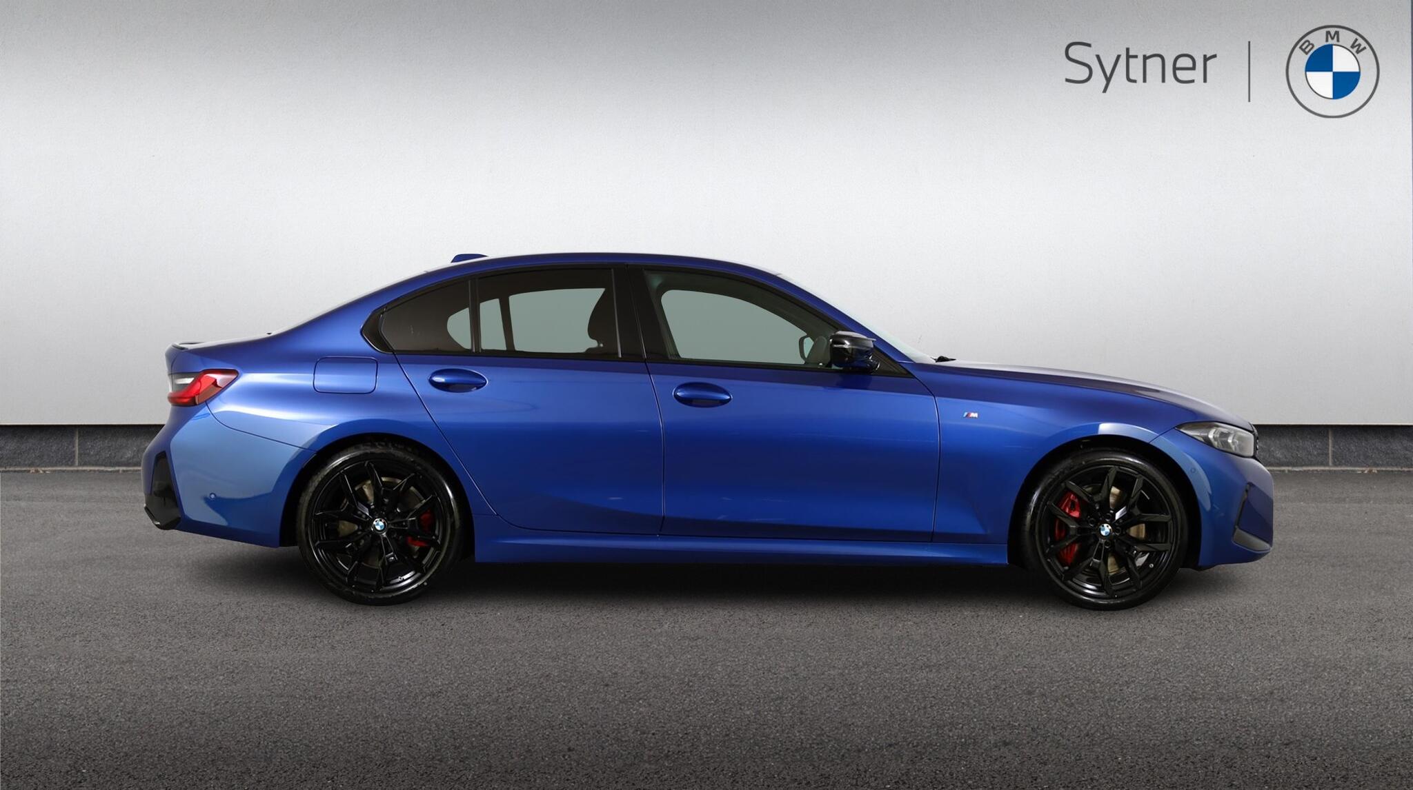 BMW 3 Series view 3