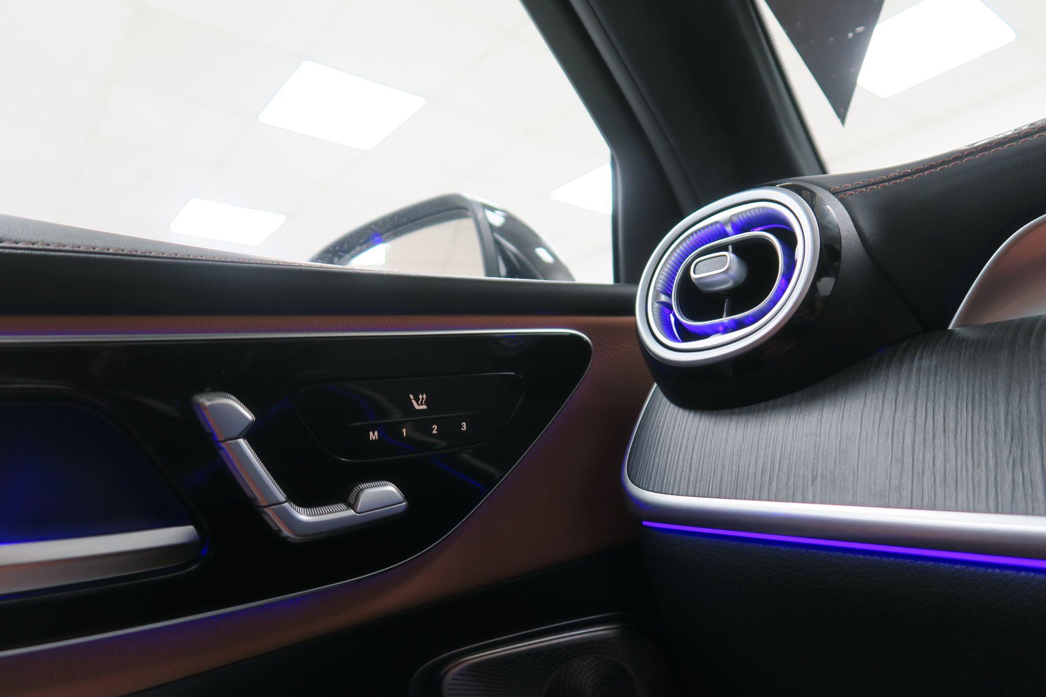 Mercedes-Benz GLC view 16