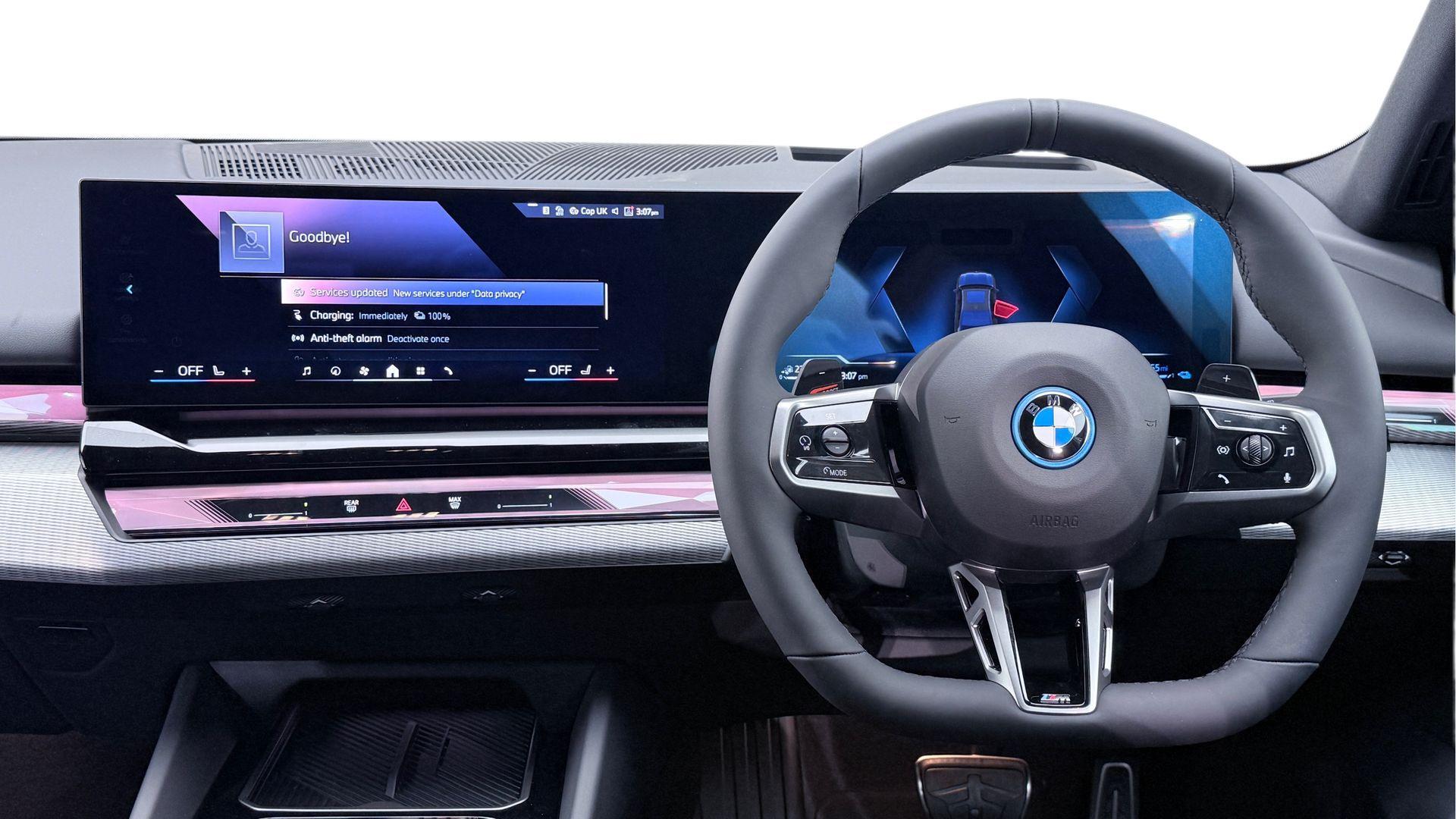 BMW 5 Series view 5