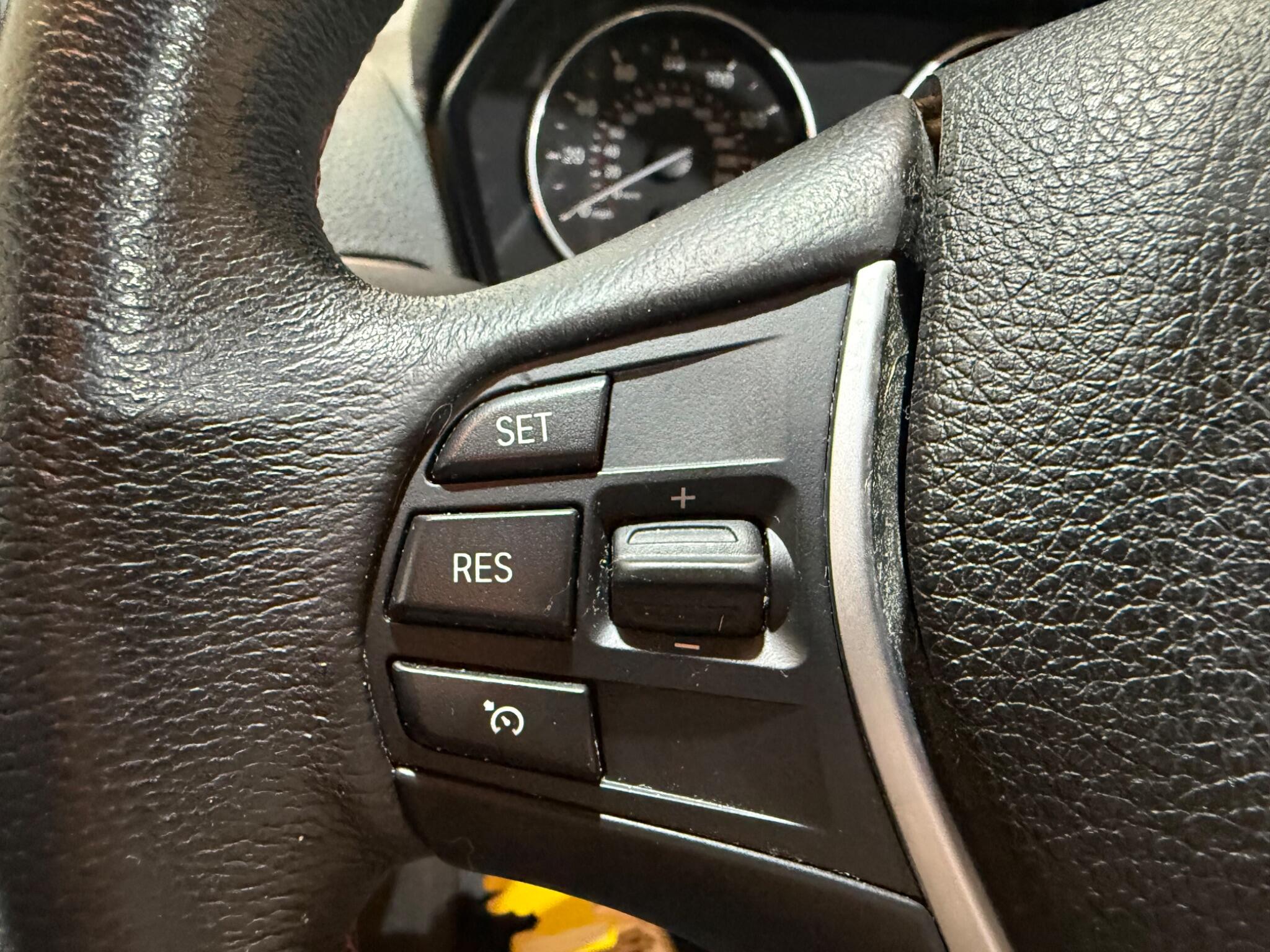 BMW 1 Series view 30