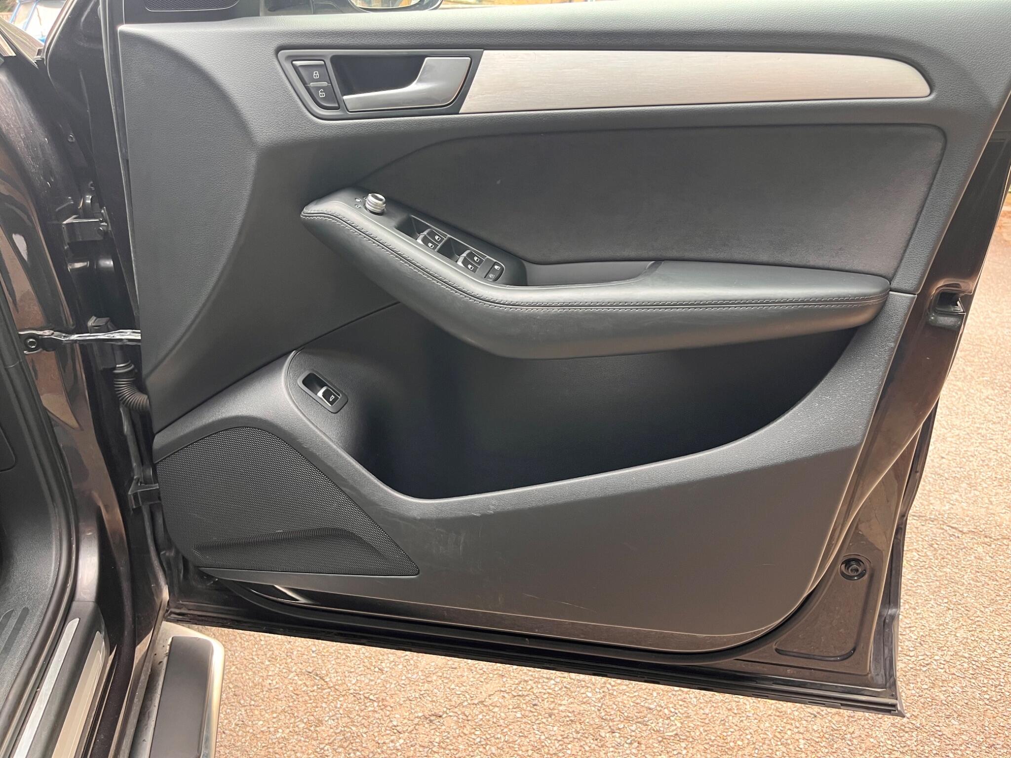 Audi Q5 view 38