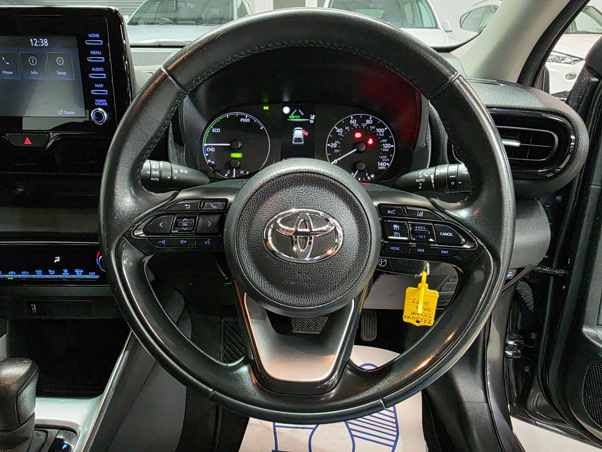 Toyota Yaris view 14