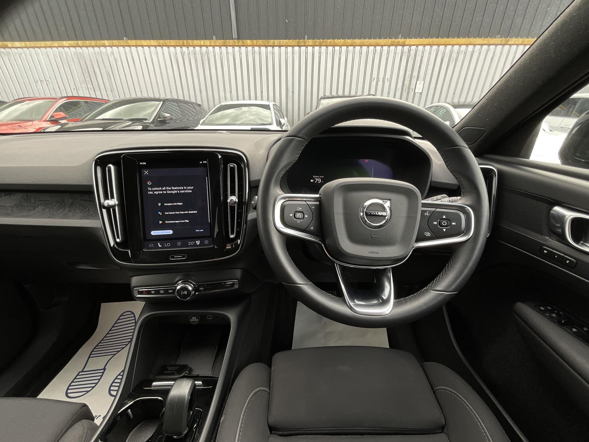 Volvo XC40 view 6