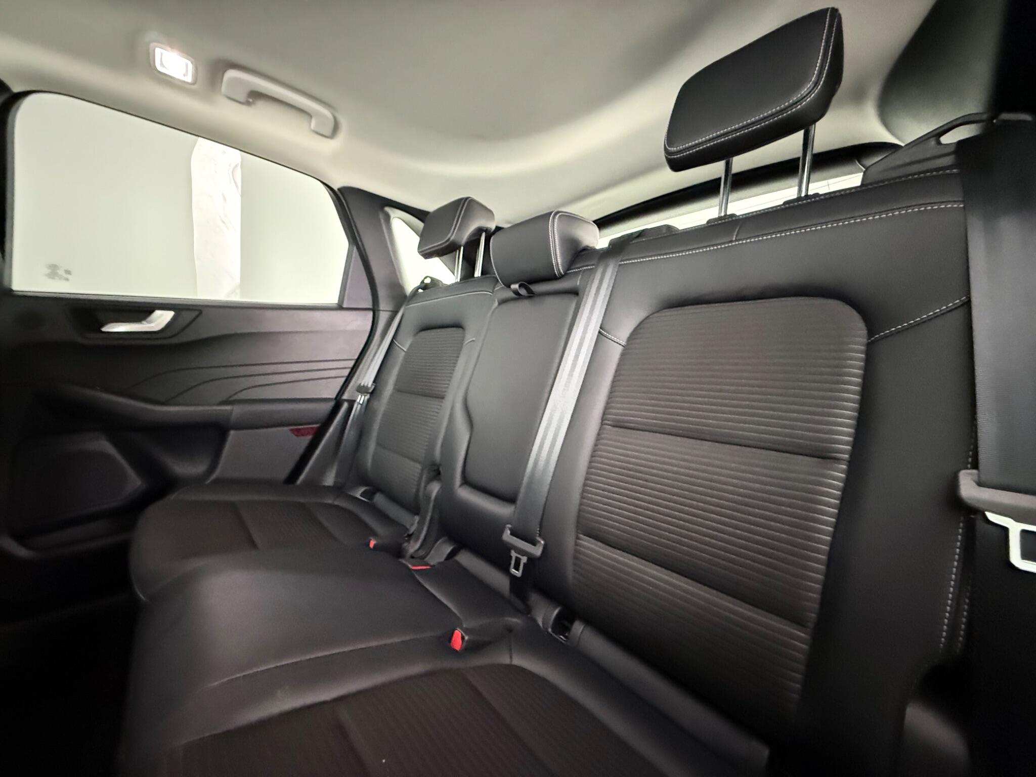 Ford Kuga view 32