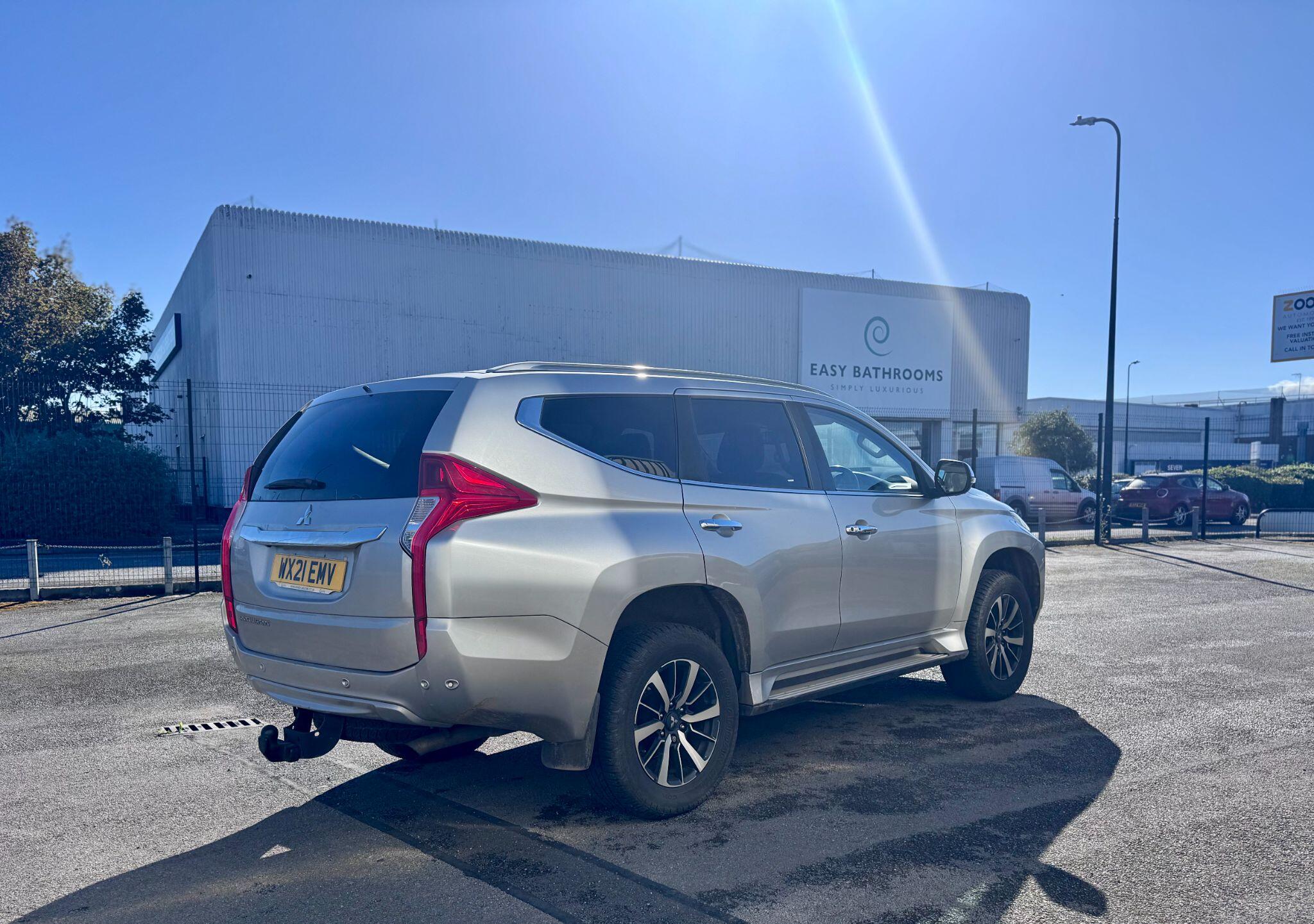Mitsubishi Shogun Sport view 7