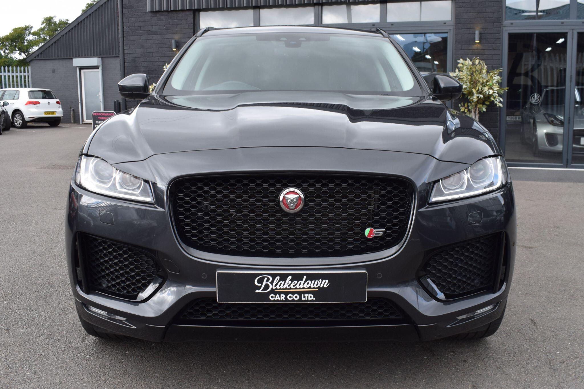 Jaguar F-Pace view 2