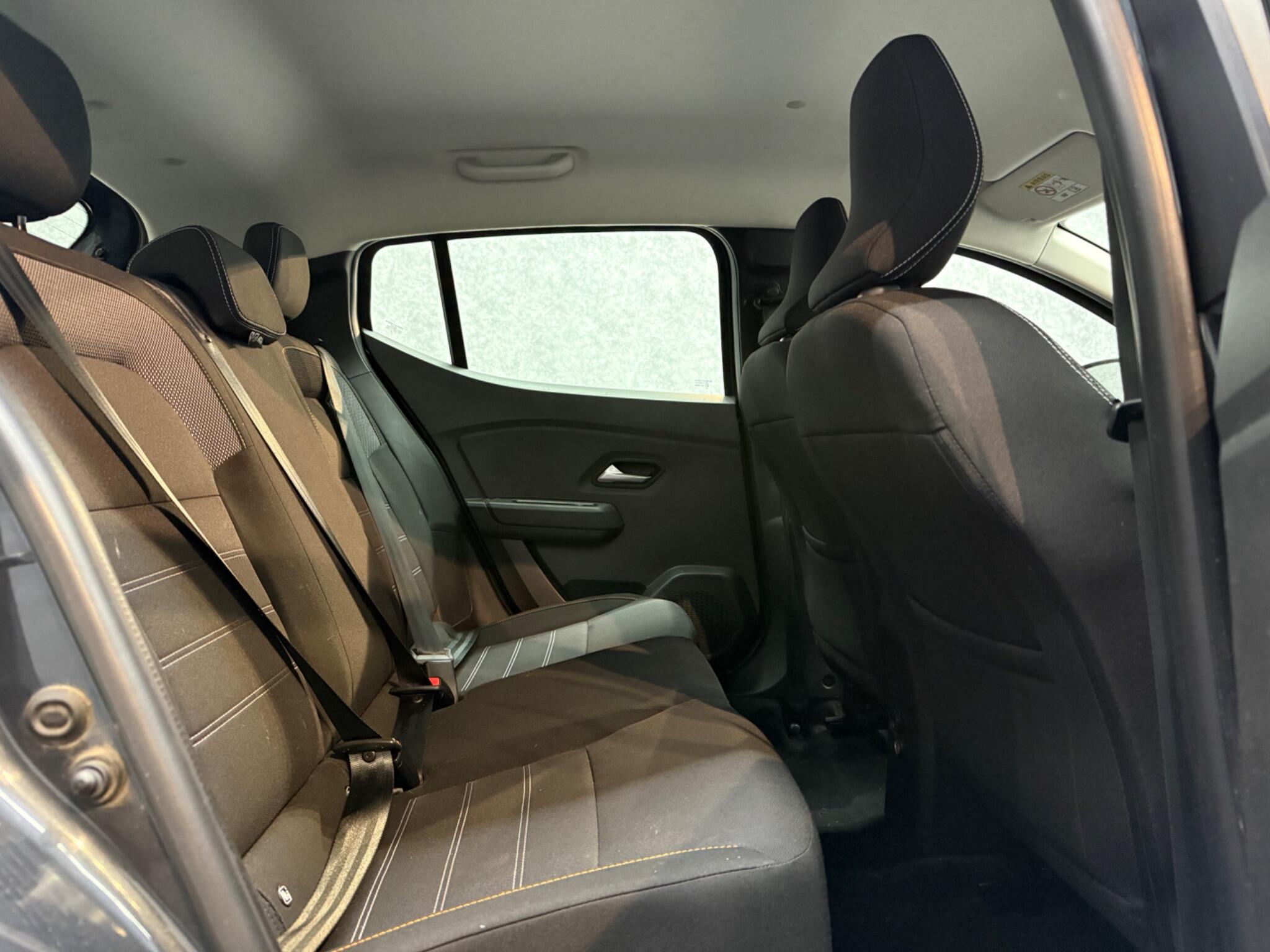 Dacia Sandero Stepway view 8