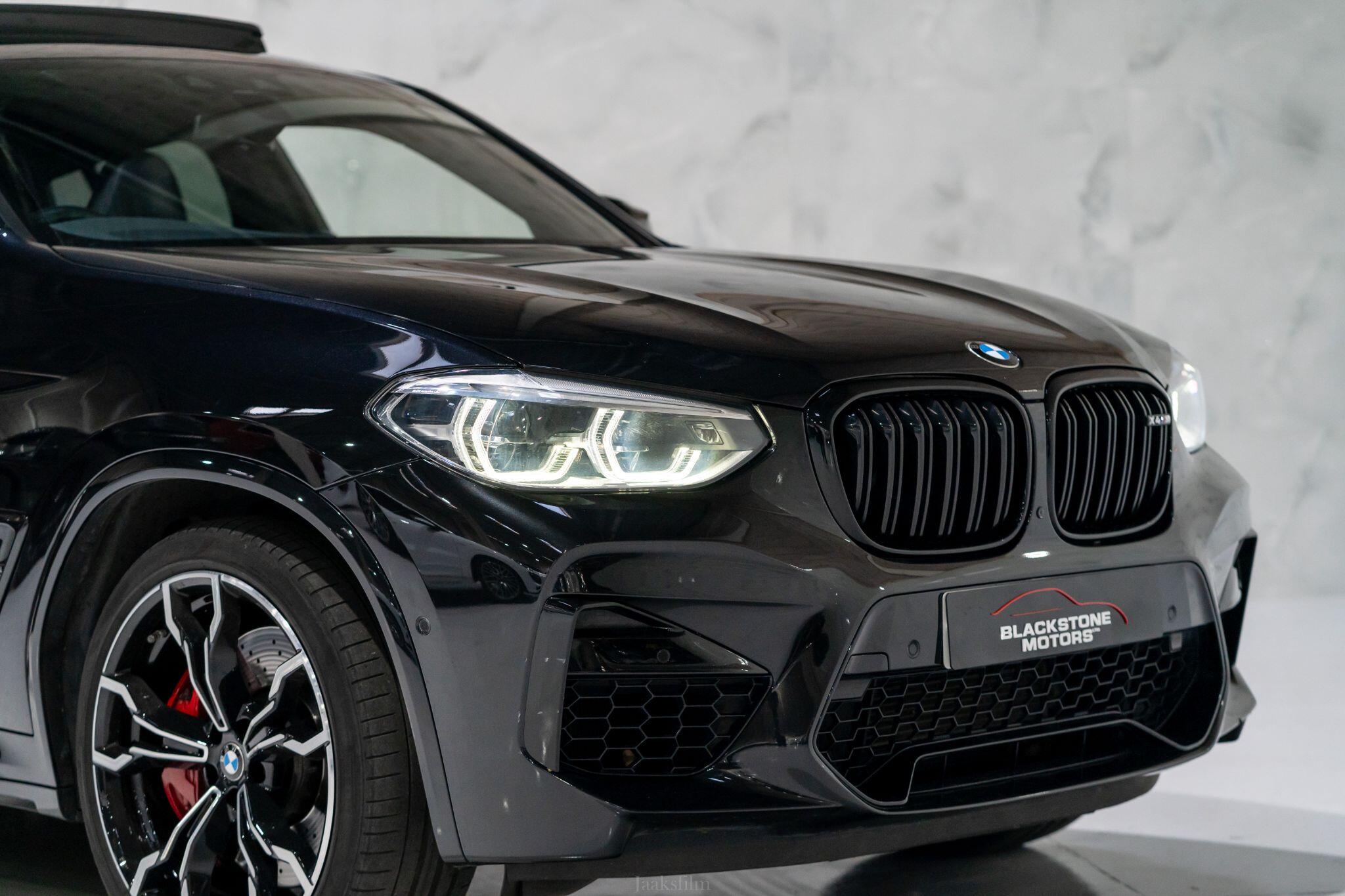 BMW X4 M view 39