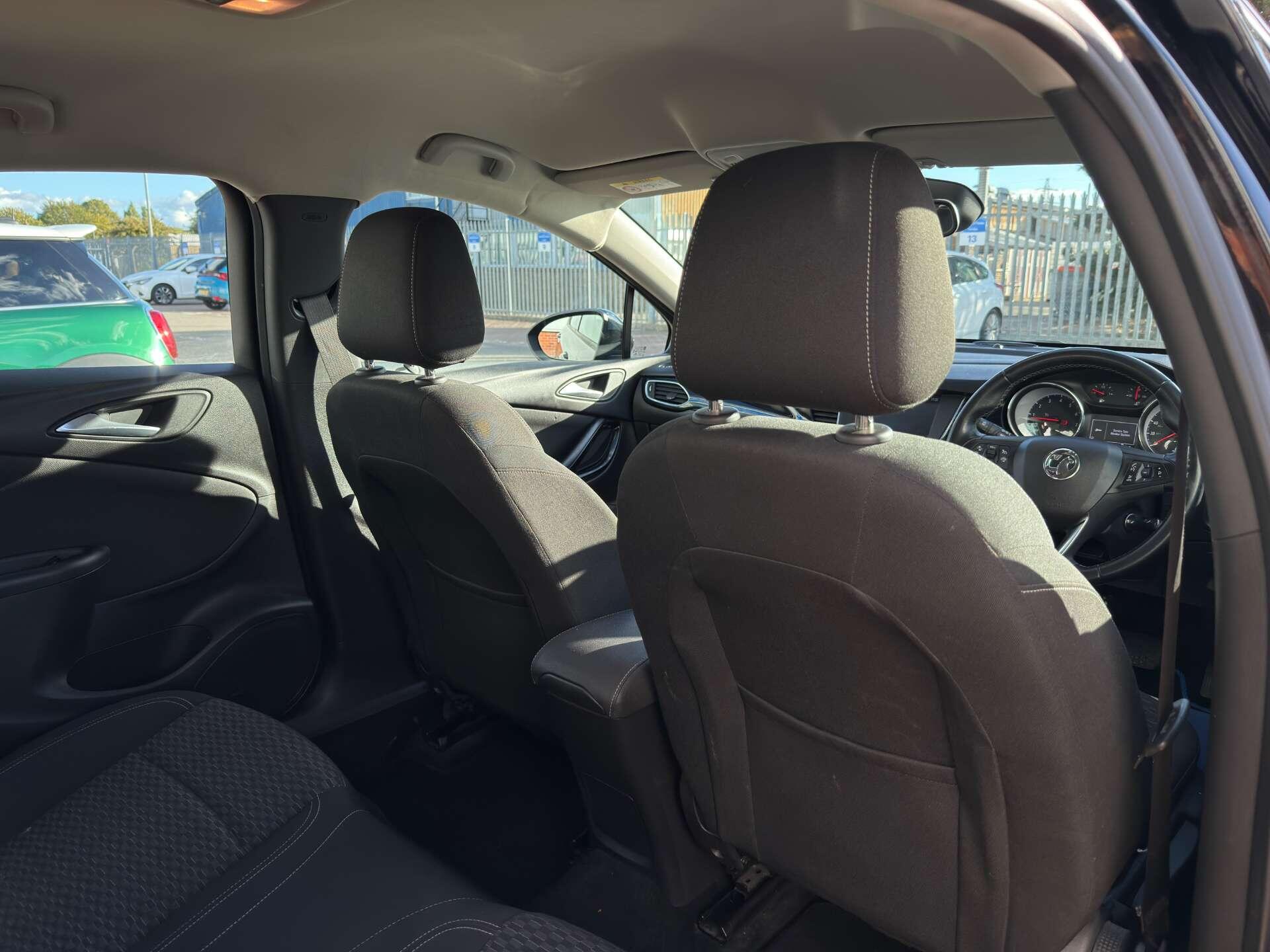 Vauxhall Astra view 35