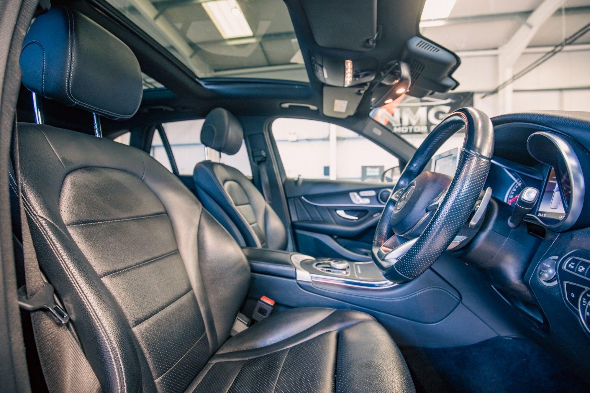 Mercedes-Benz GLC view 3