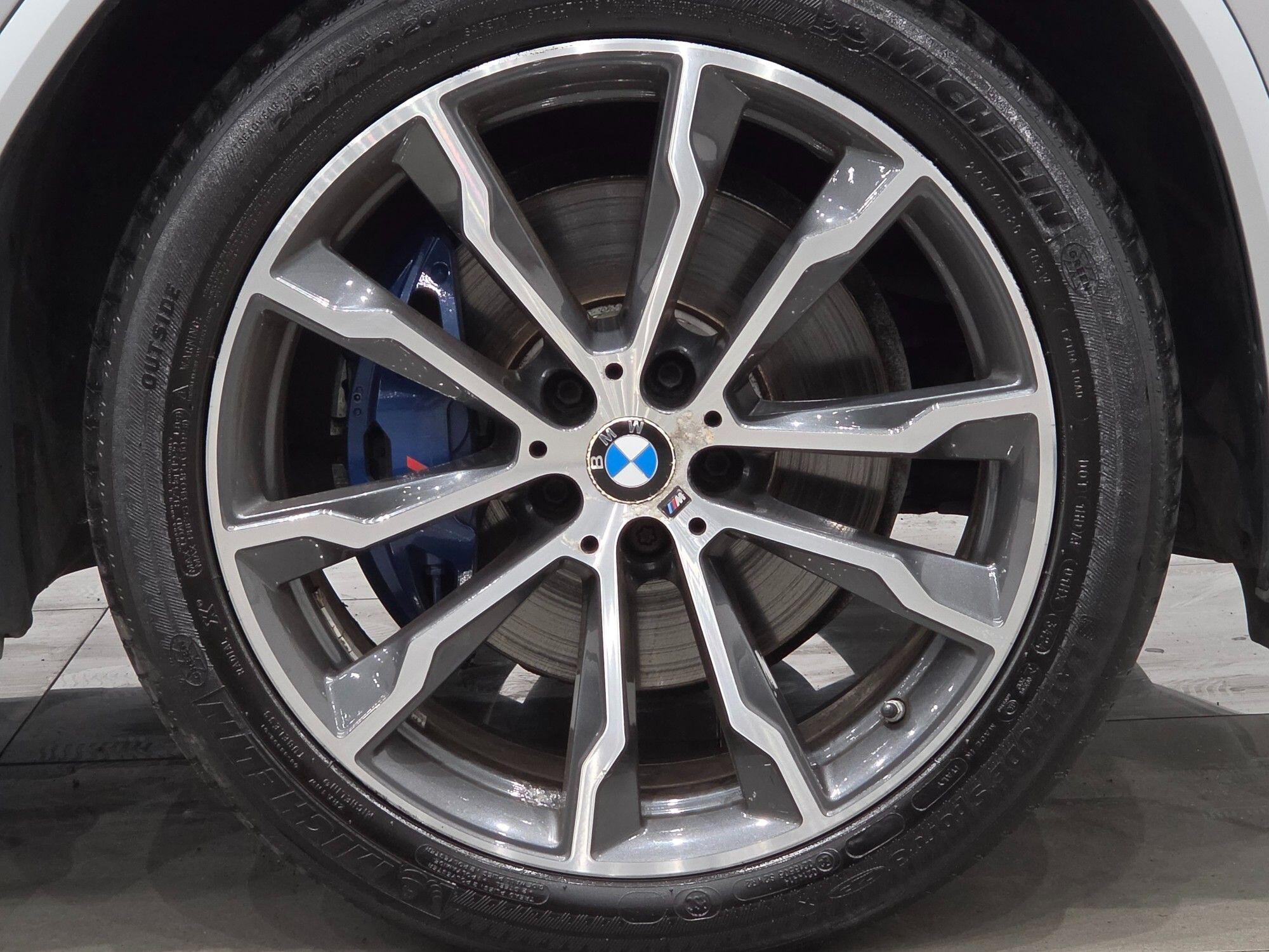 BMW X3 view 7