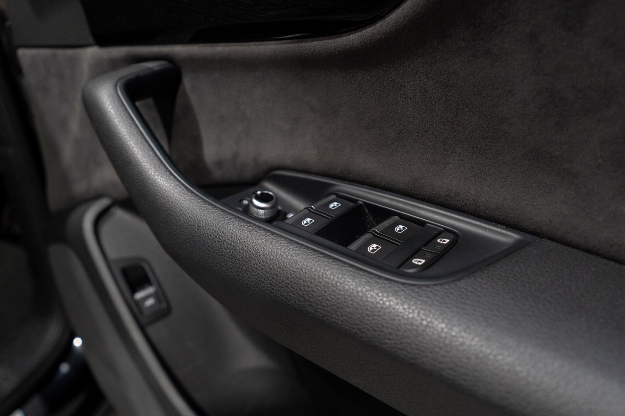 Audi Q7 view 30