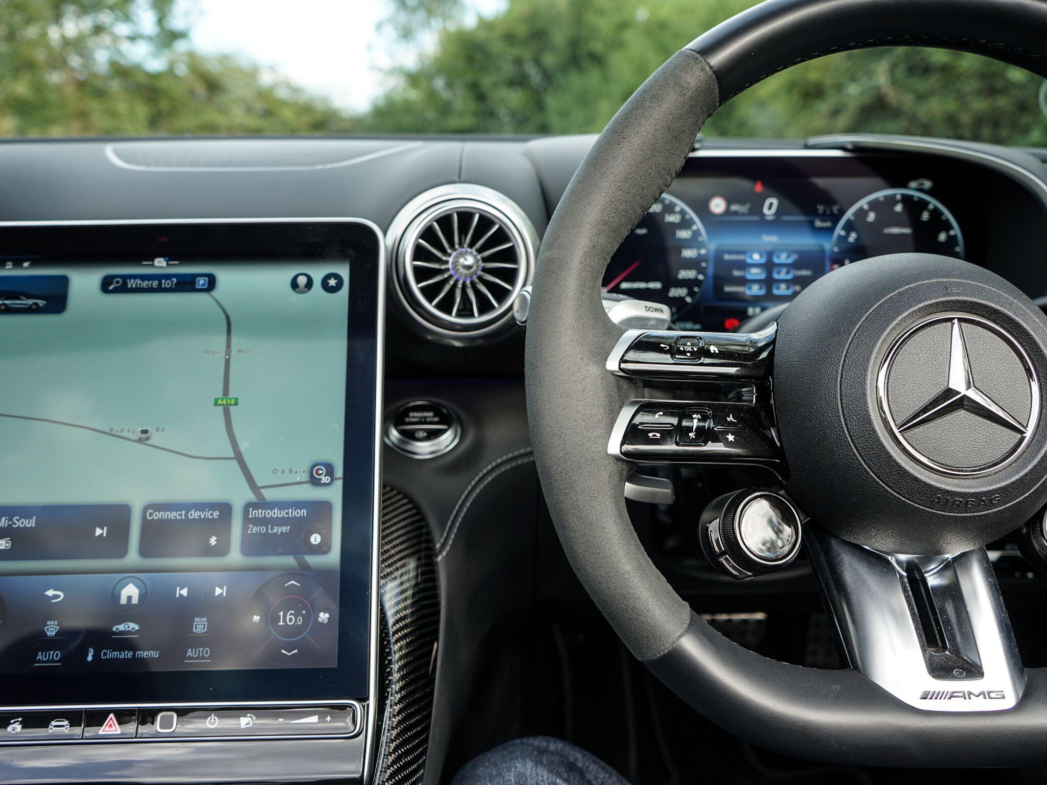 Mercedes-Benz SL view 8