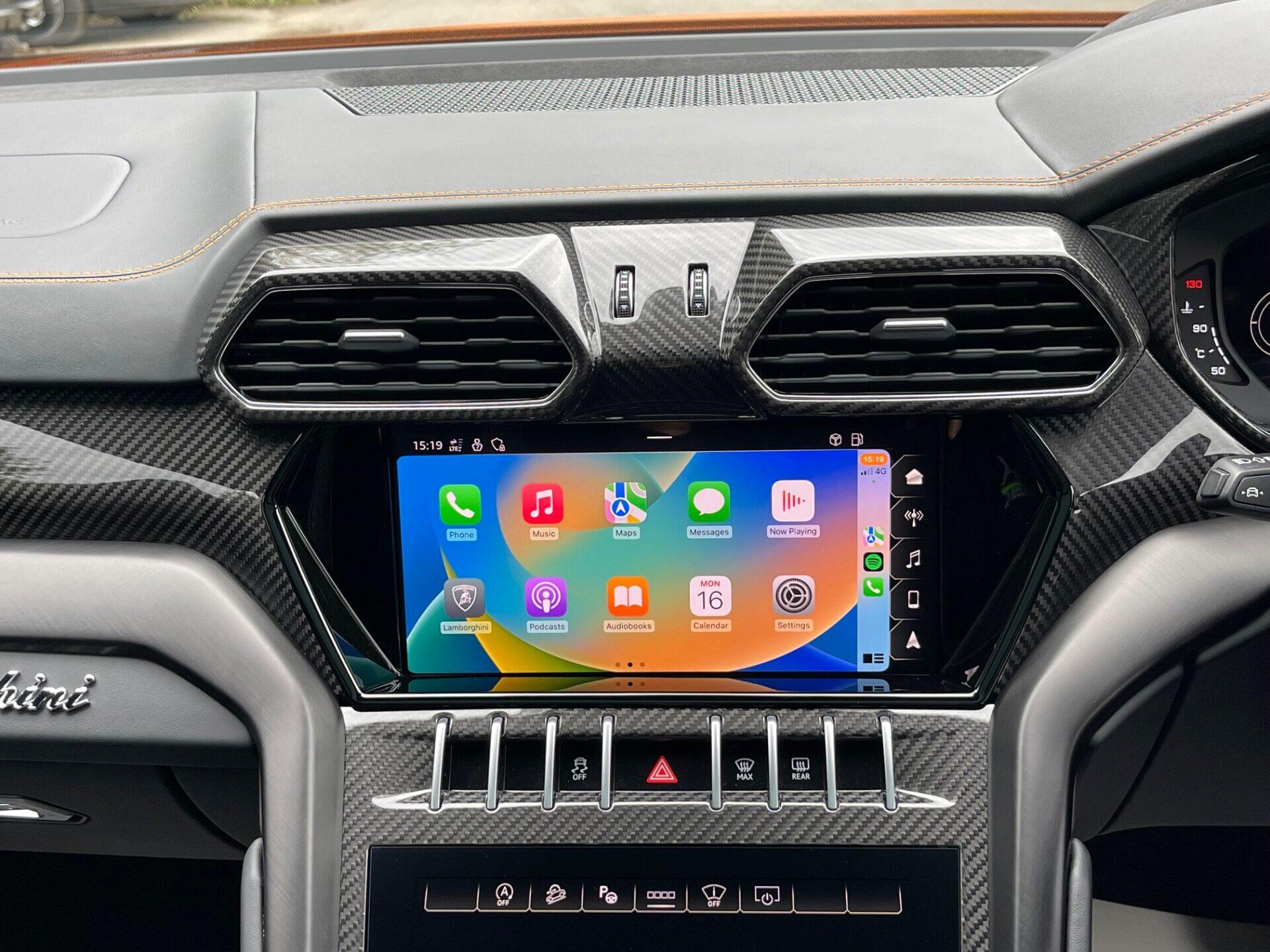 Lamborghini Urus view 54