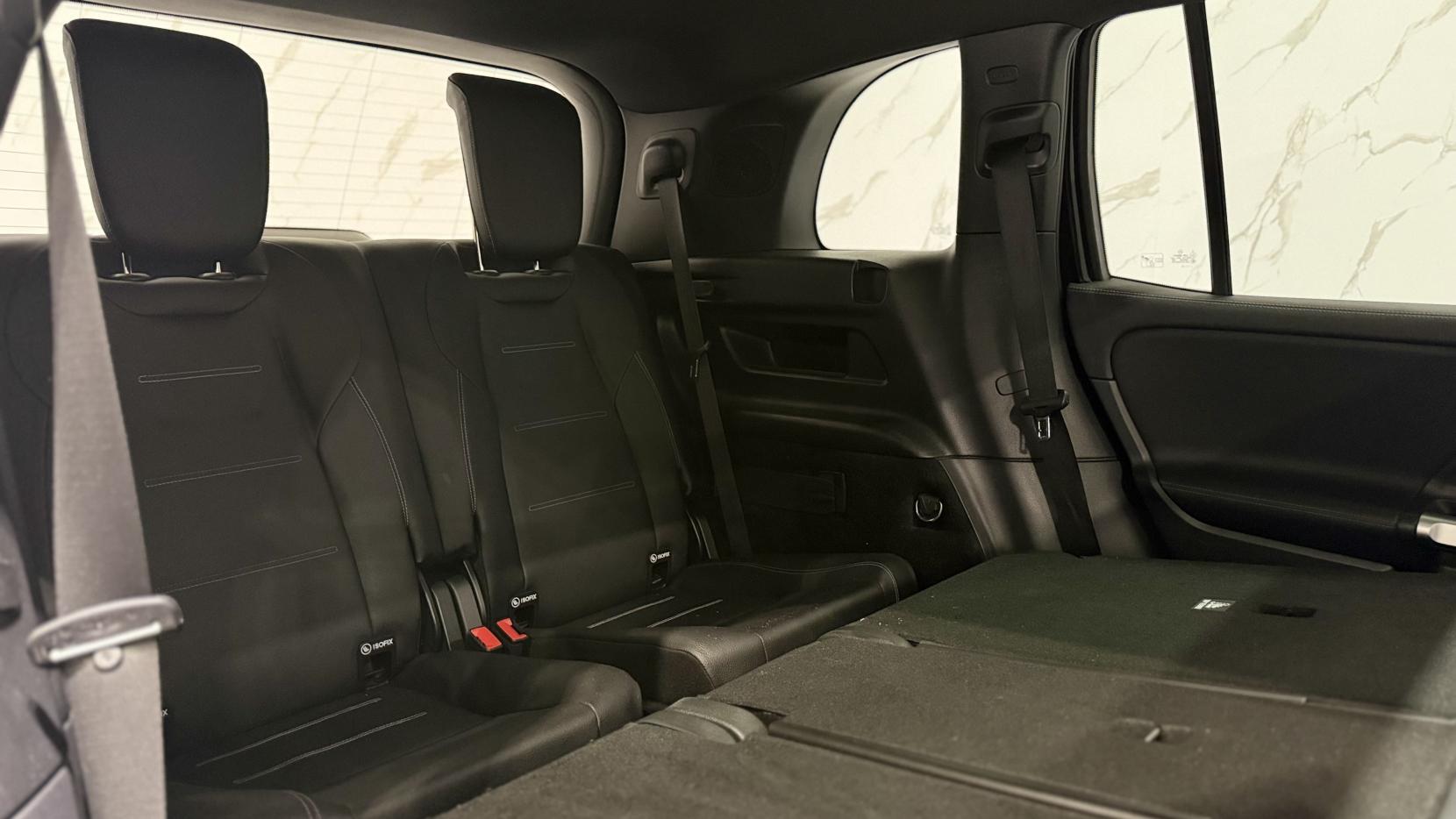 Mercedes-Benz GLB view 16