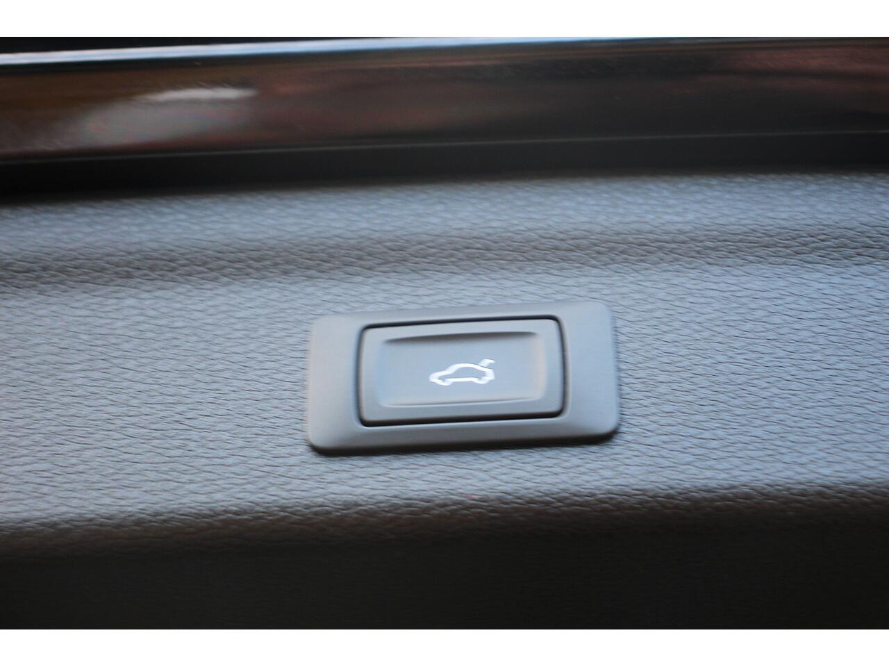 Audi Q3 view 35