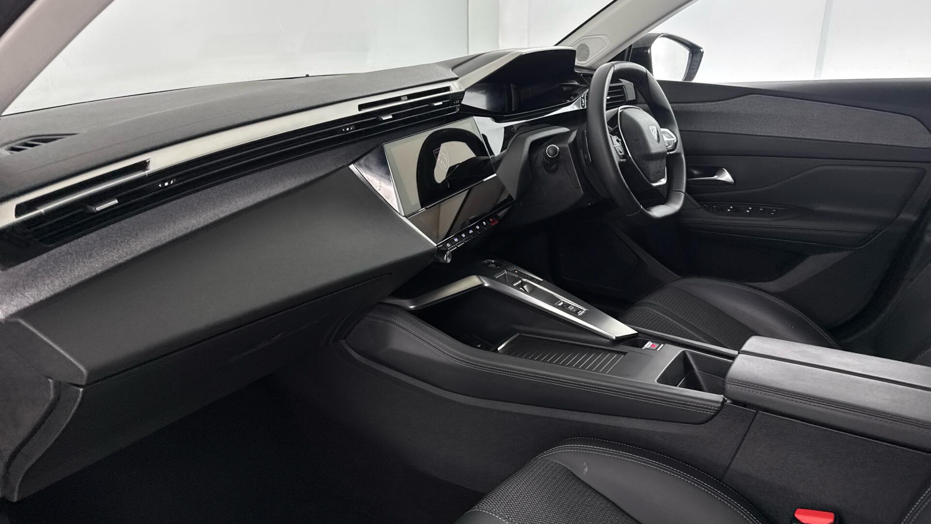 Peugeot 308 view 10