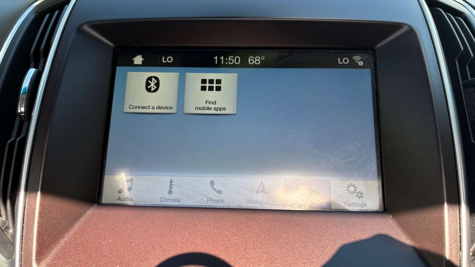 Ford Edge view 31