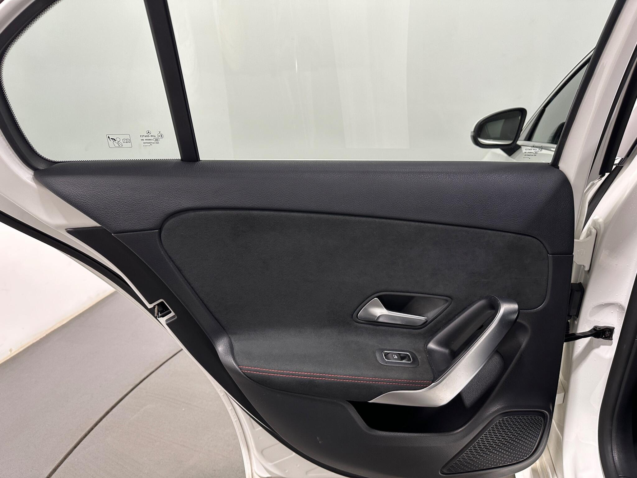 Mercedes-Benz A-Class view 40