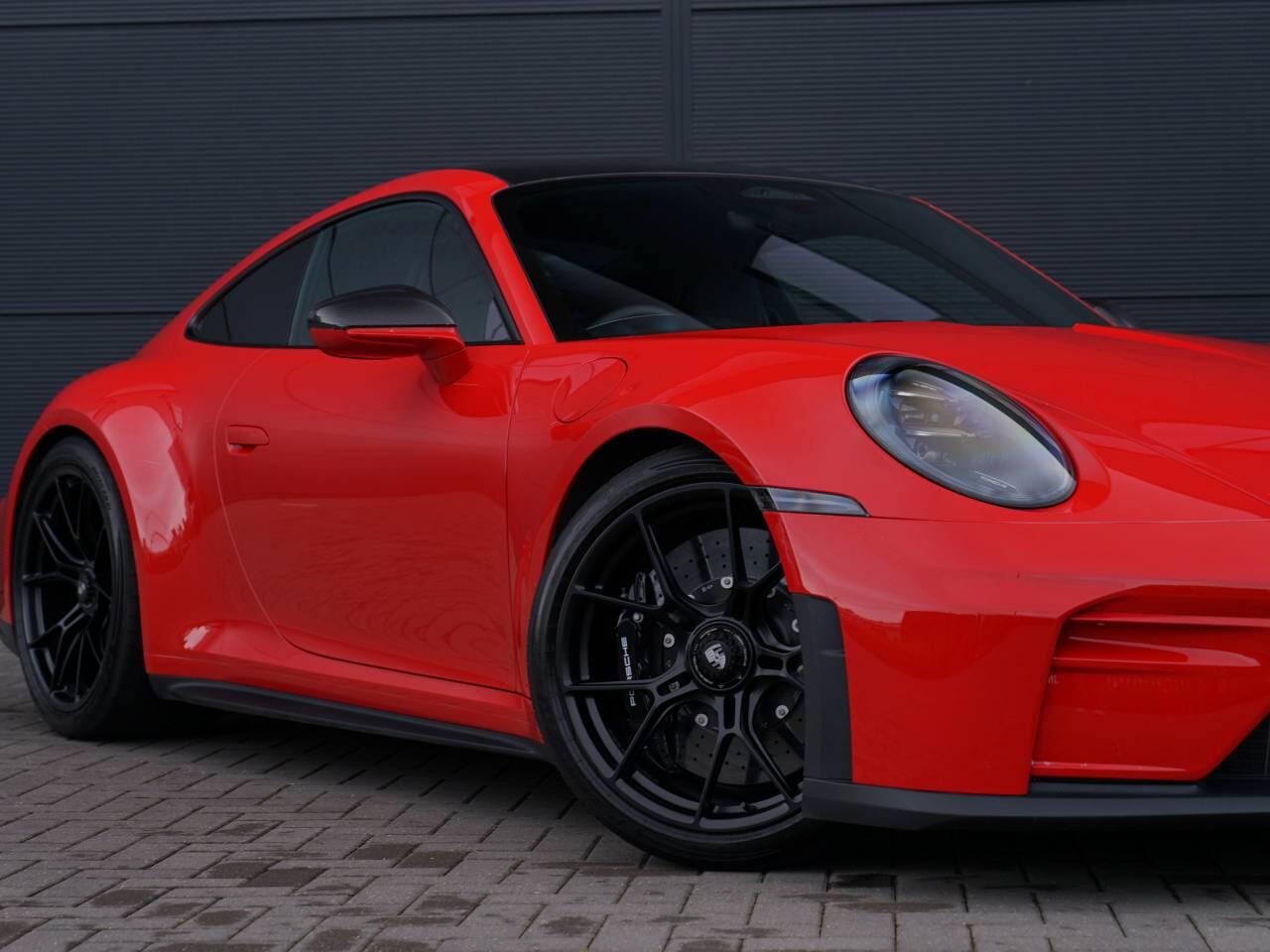 Porsche 911 view 52