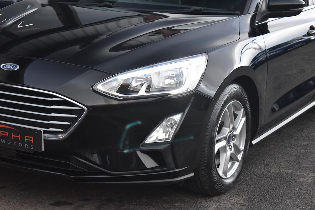 Ford Focus view 22