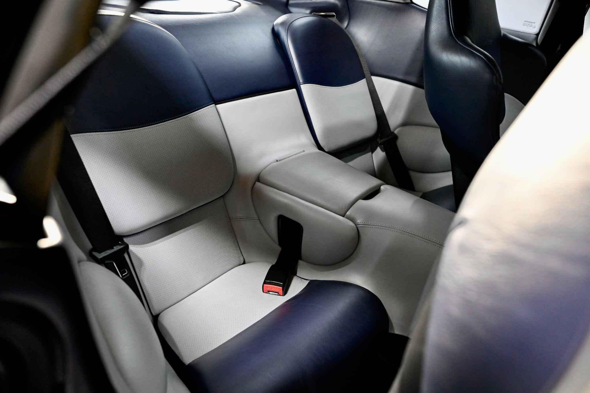 Aston Martin DB7 view 19