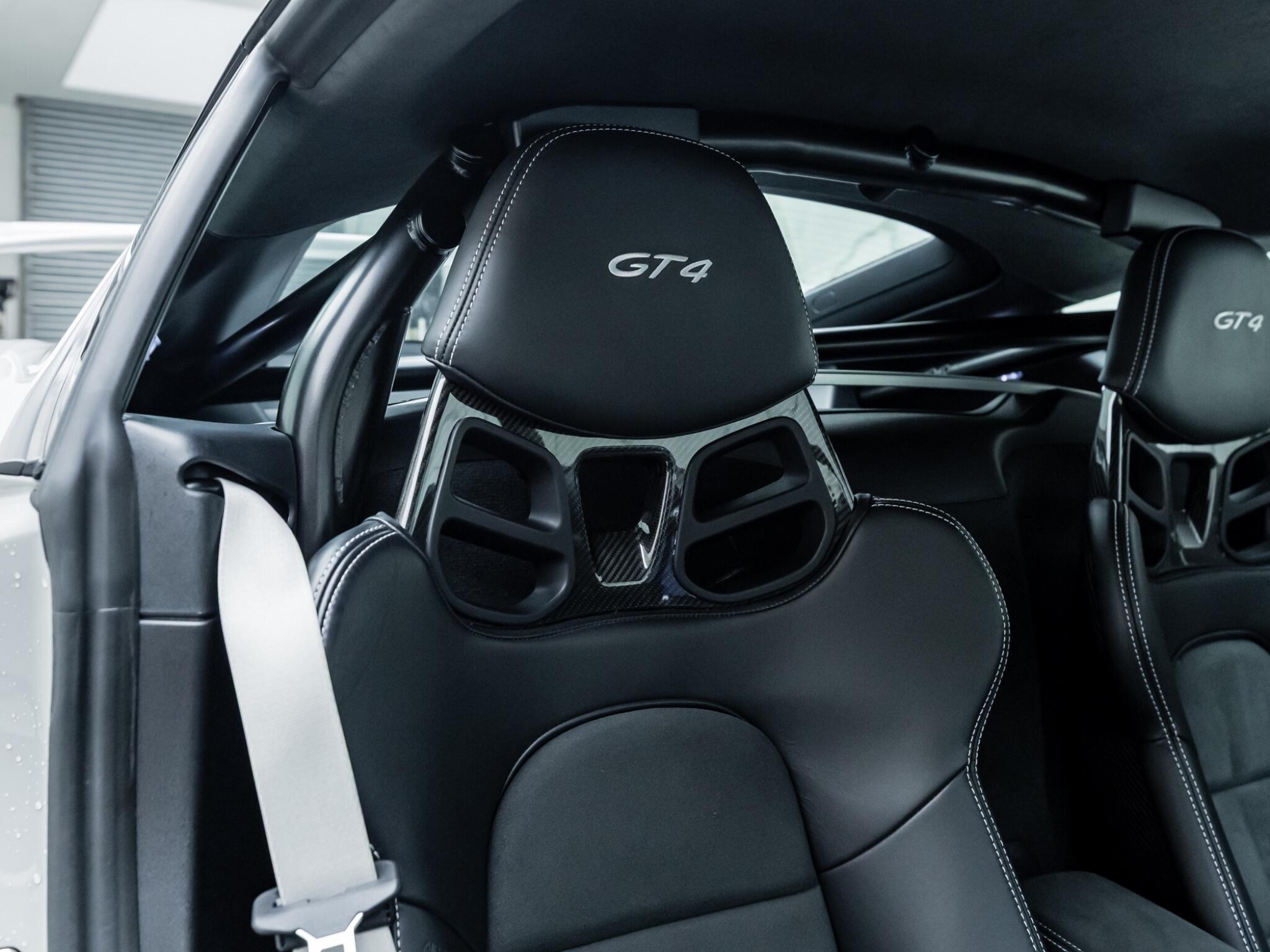 Porsche Cayman view 16