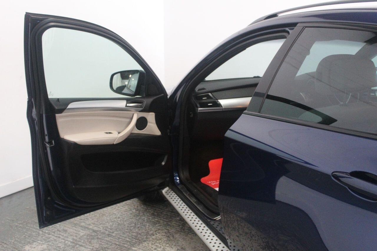 BMW X6 view 27