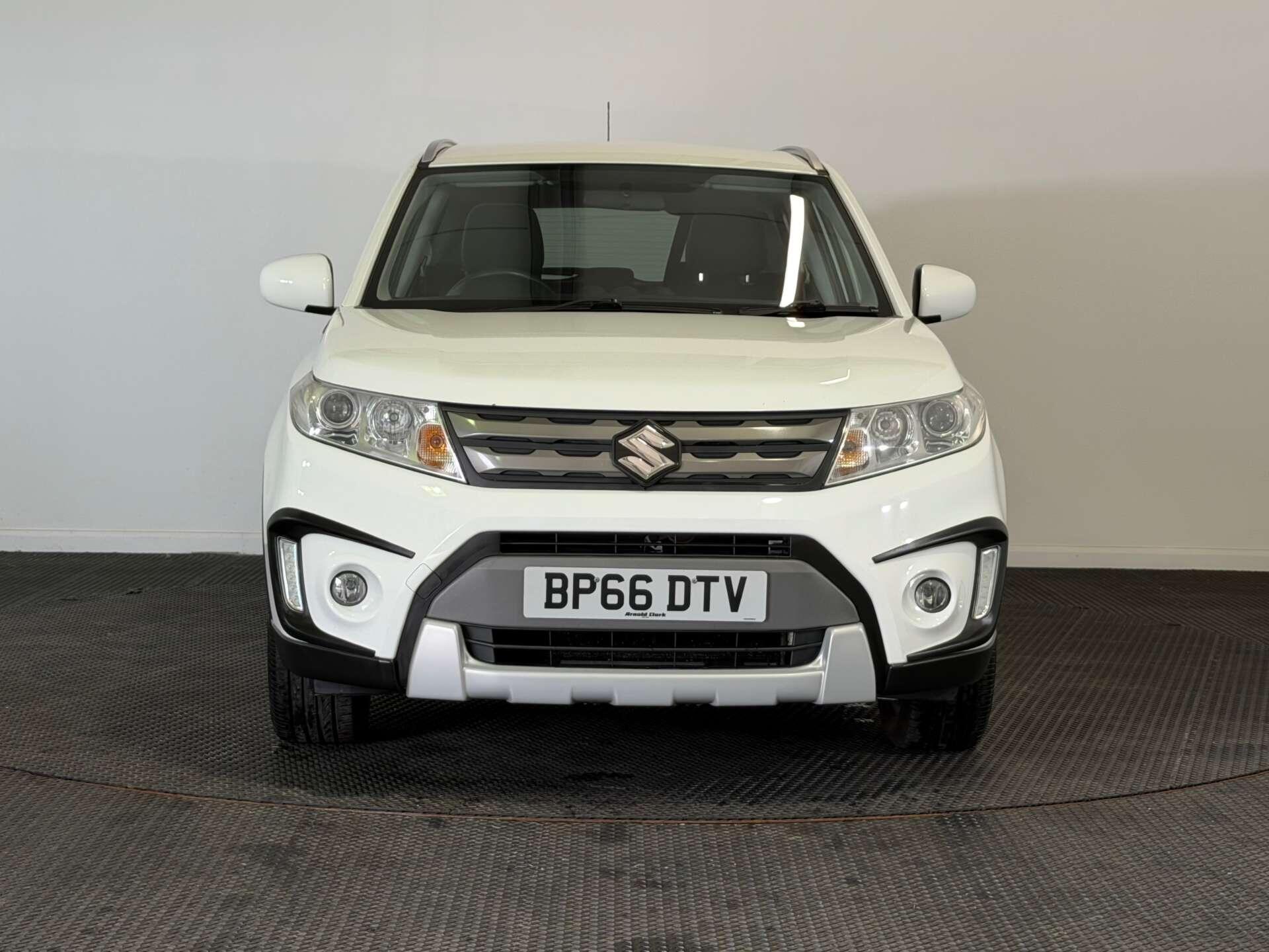 Suzuki Vitara view 2