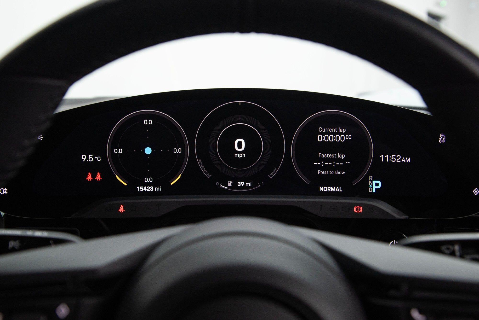 Porsche Taycan view 33