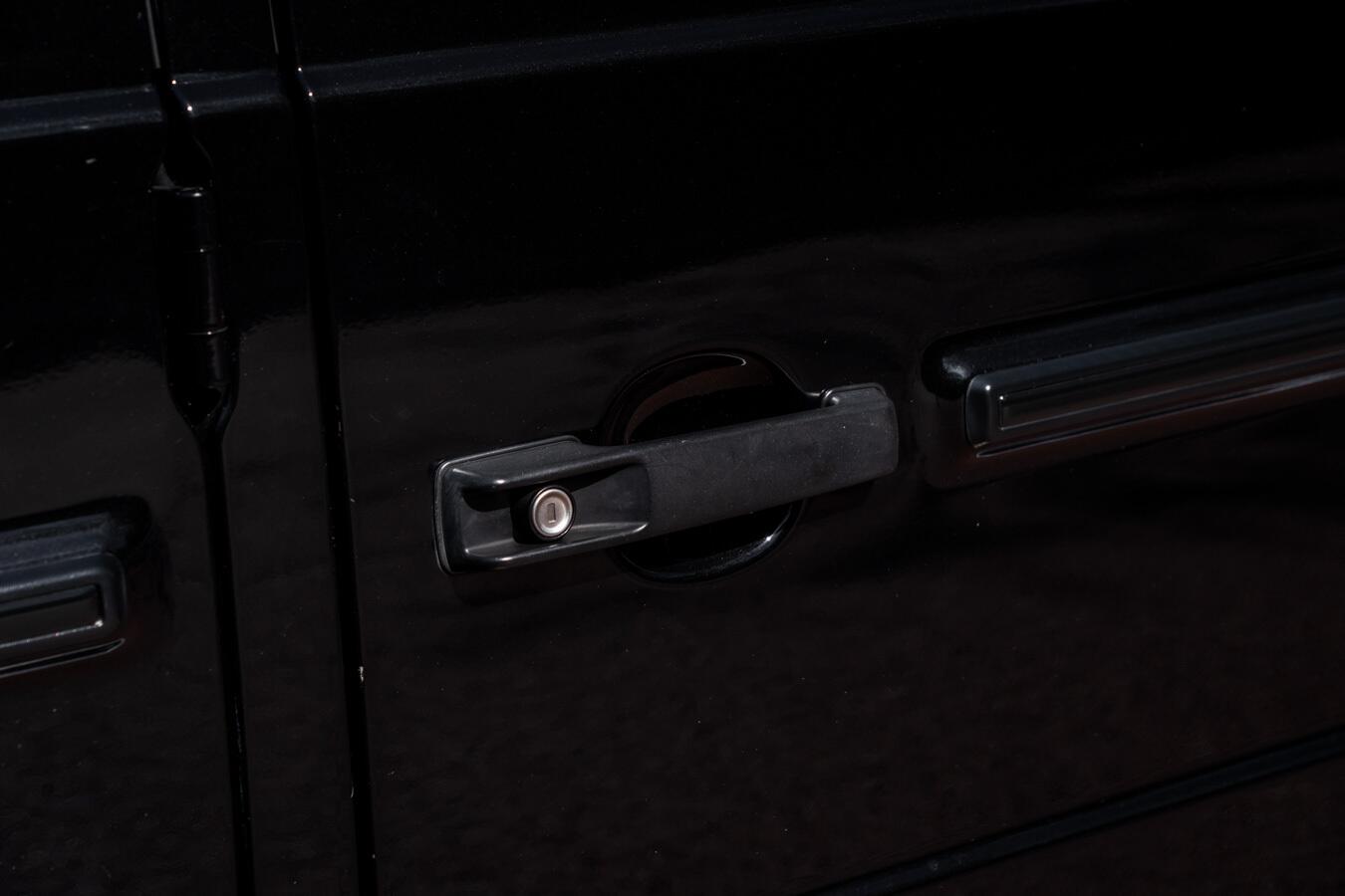 Mercedes-Benz G Class view 24