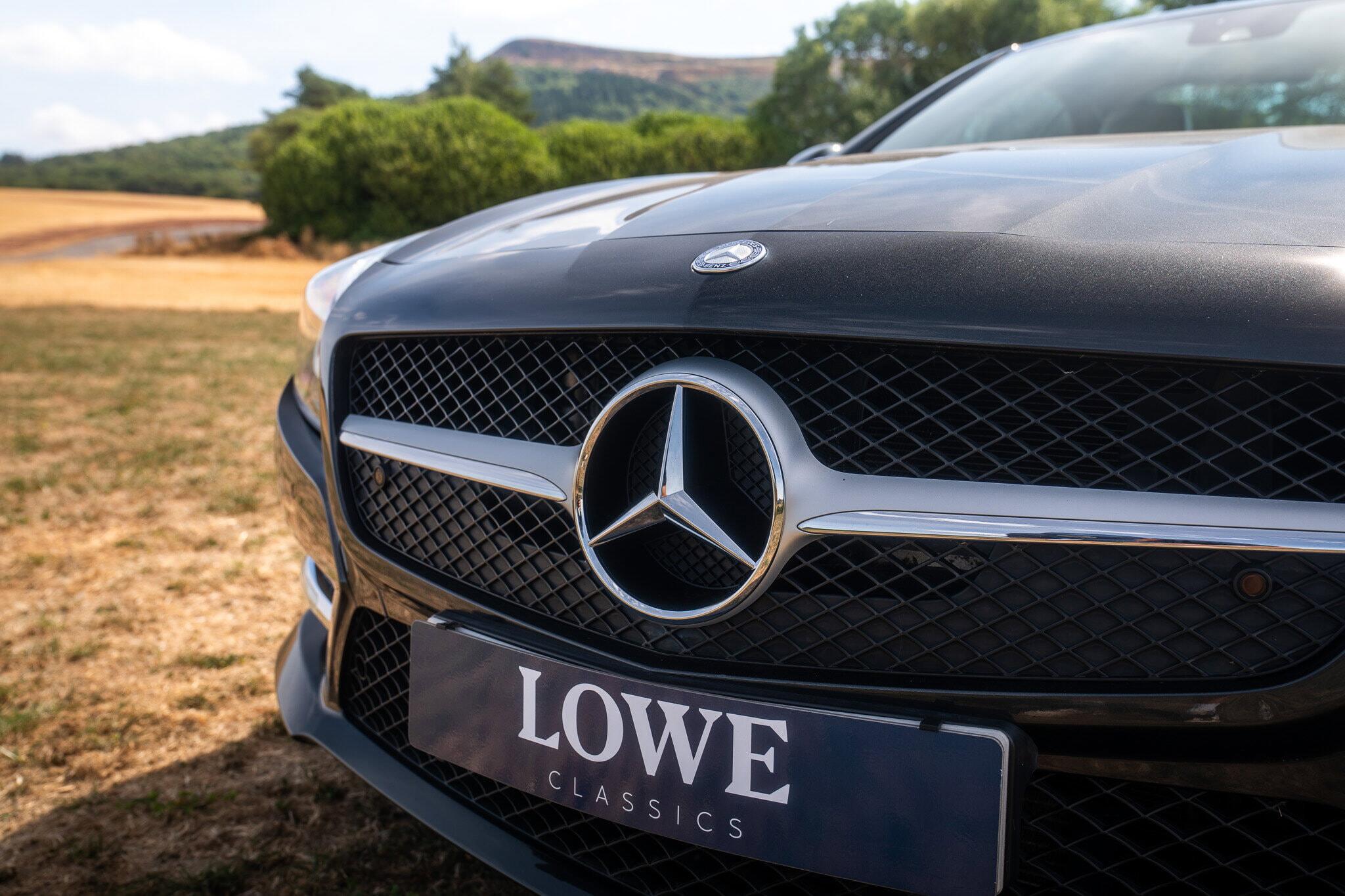 Mercedes-Benz SL view 12