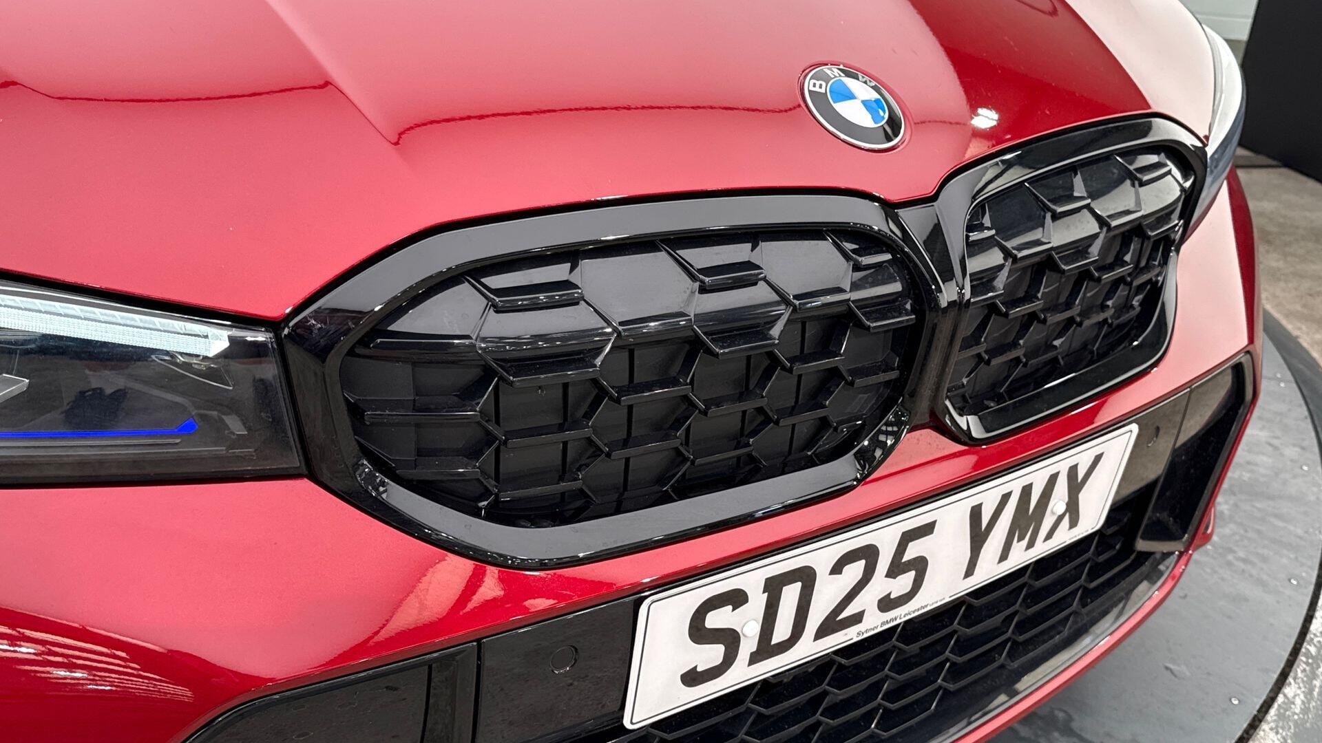 BMW 3 Series view 30
