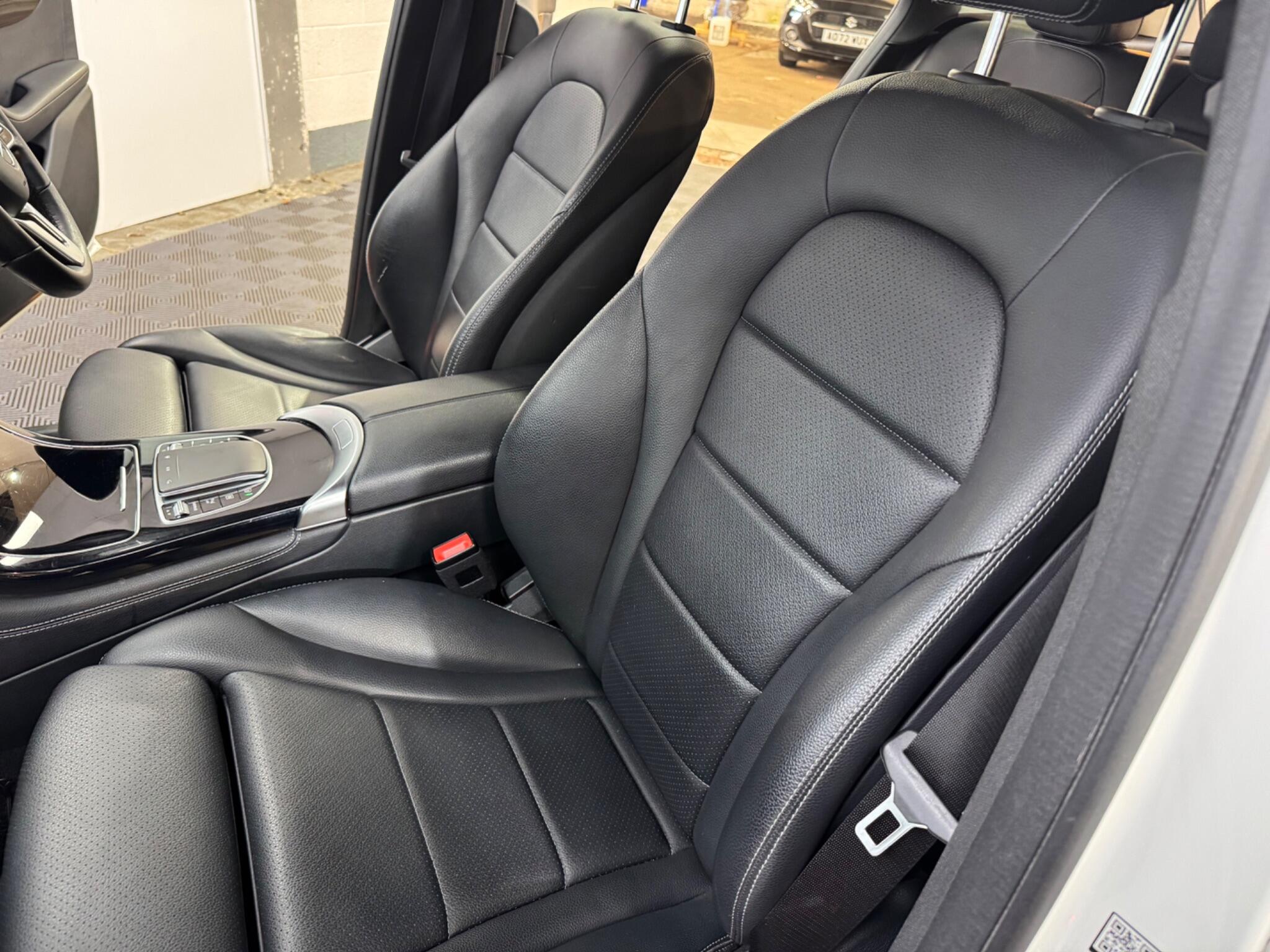 Mercedes-Benz GLC view 10