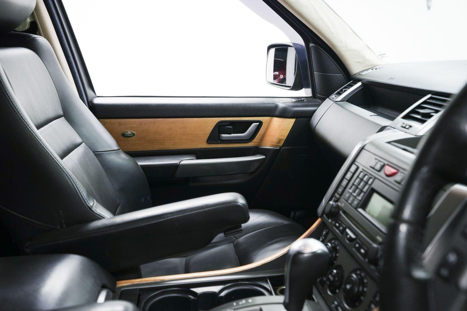 Land Rover Range Rover Sport view 30