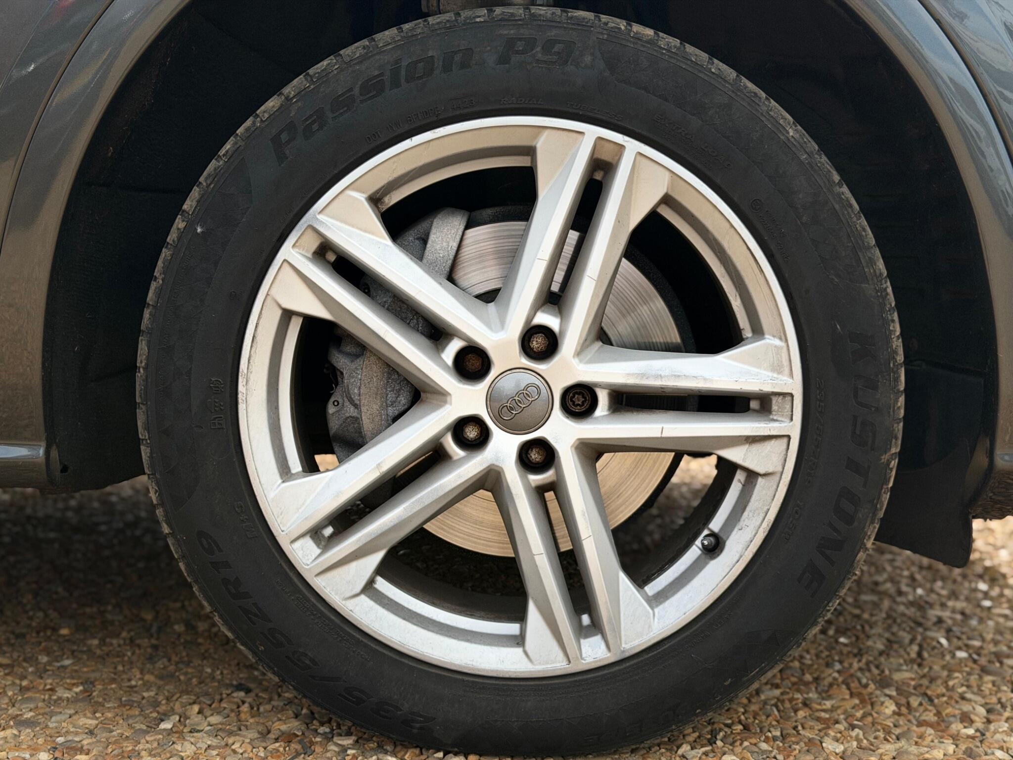 Audi Q5 view 51