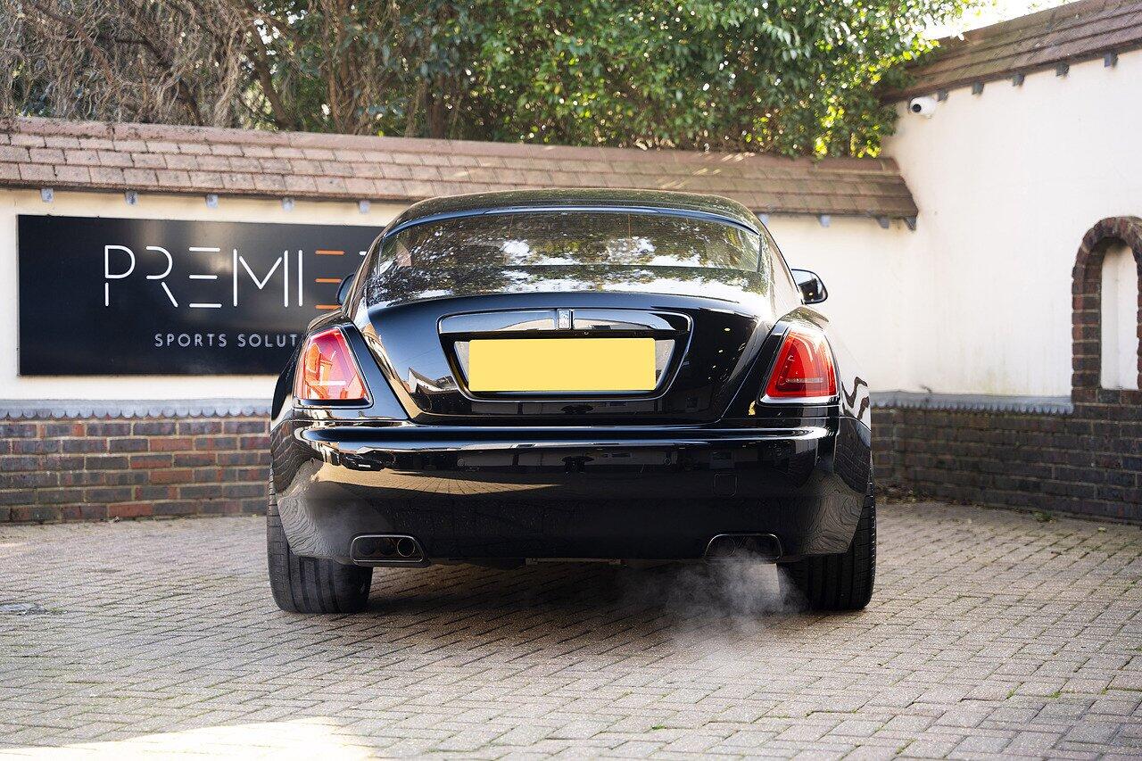 Rolls-Royce Wraith view 5