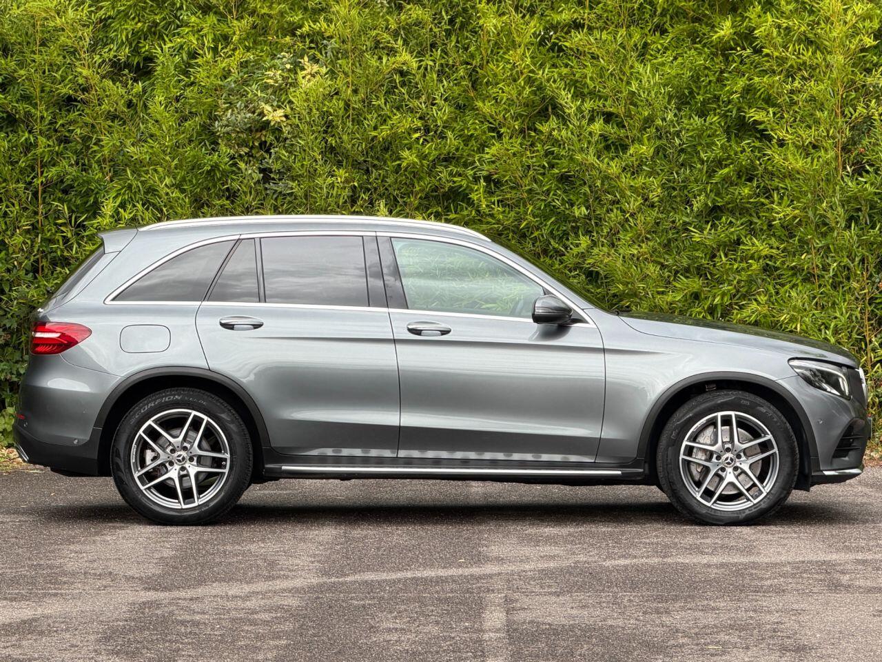 Mercedes-Benz GLC view 3