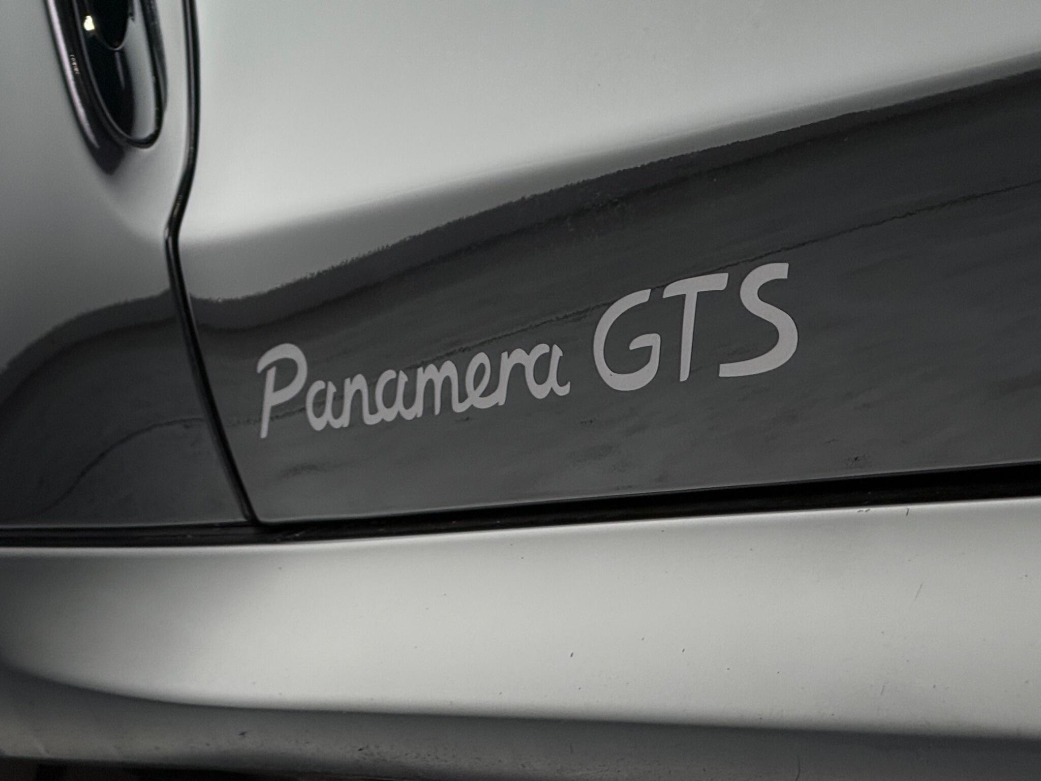 Porsche Panamera view 23